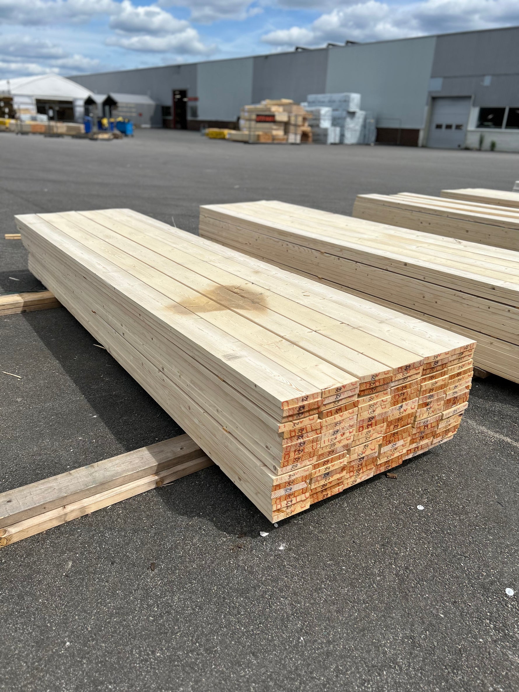 Paket Finsågade Brädor 28x170mm 3,90m 102st- Obehandlade