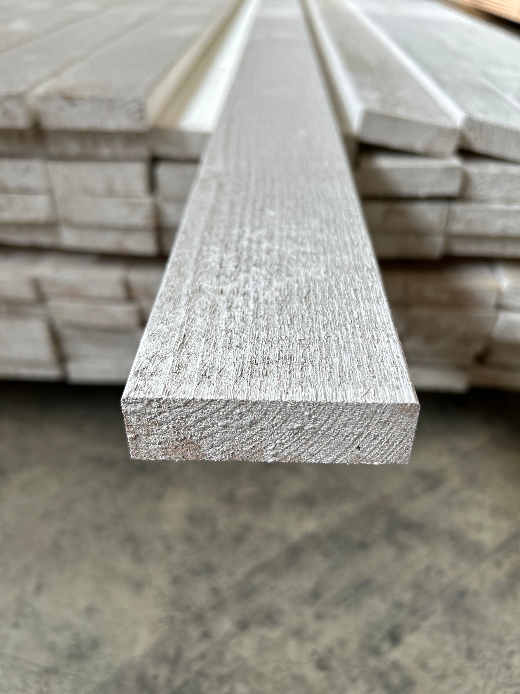 Paket Finsågade Brädor 22x70mm, 139st 5,40m- Grundmålade