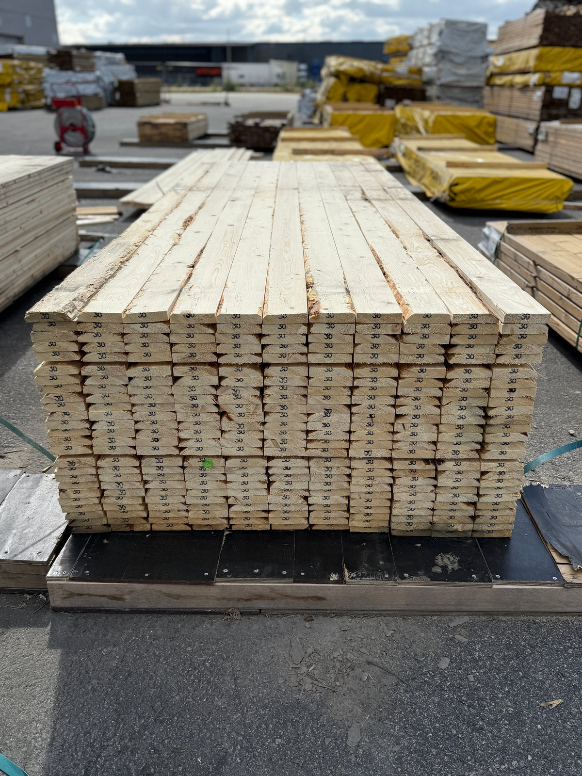Paket Ohyvlade Brädor 22×95 mm – 3,00 m – 275 st