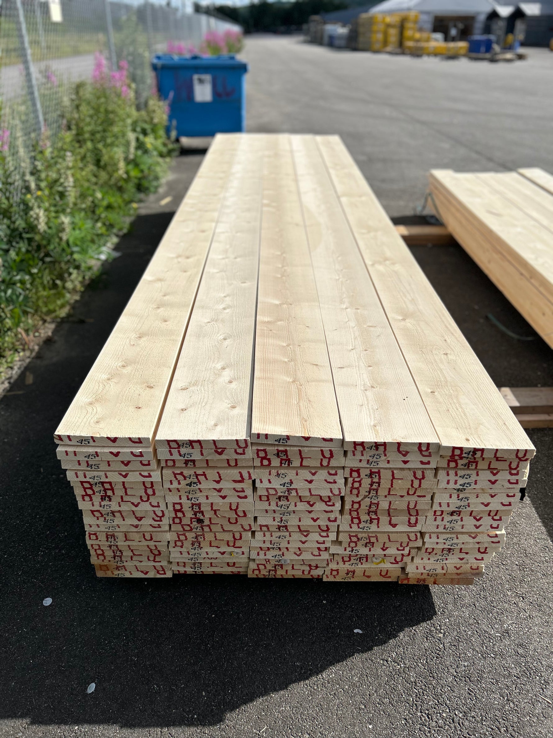 Paket Finsågade Brädor 28x220mm 4.50m 95st Obehandlade