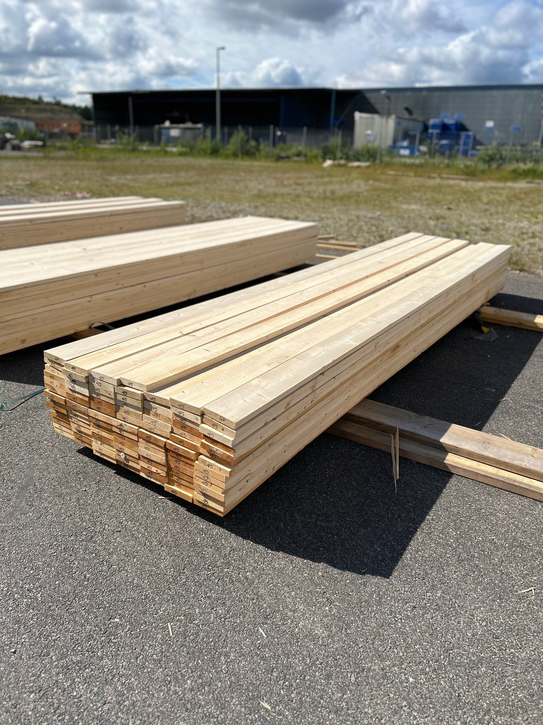 Paket Finsågade Brädor 28x145mm 4.50m 98st Obehandlad