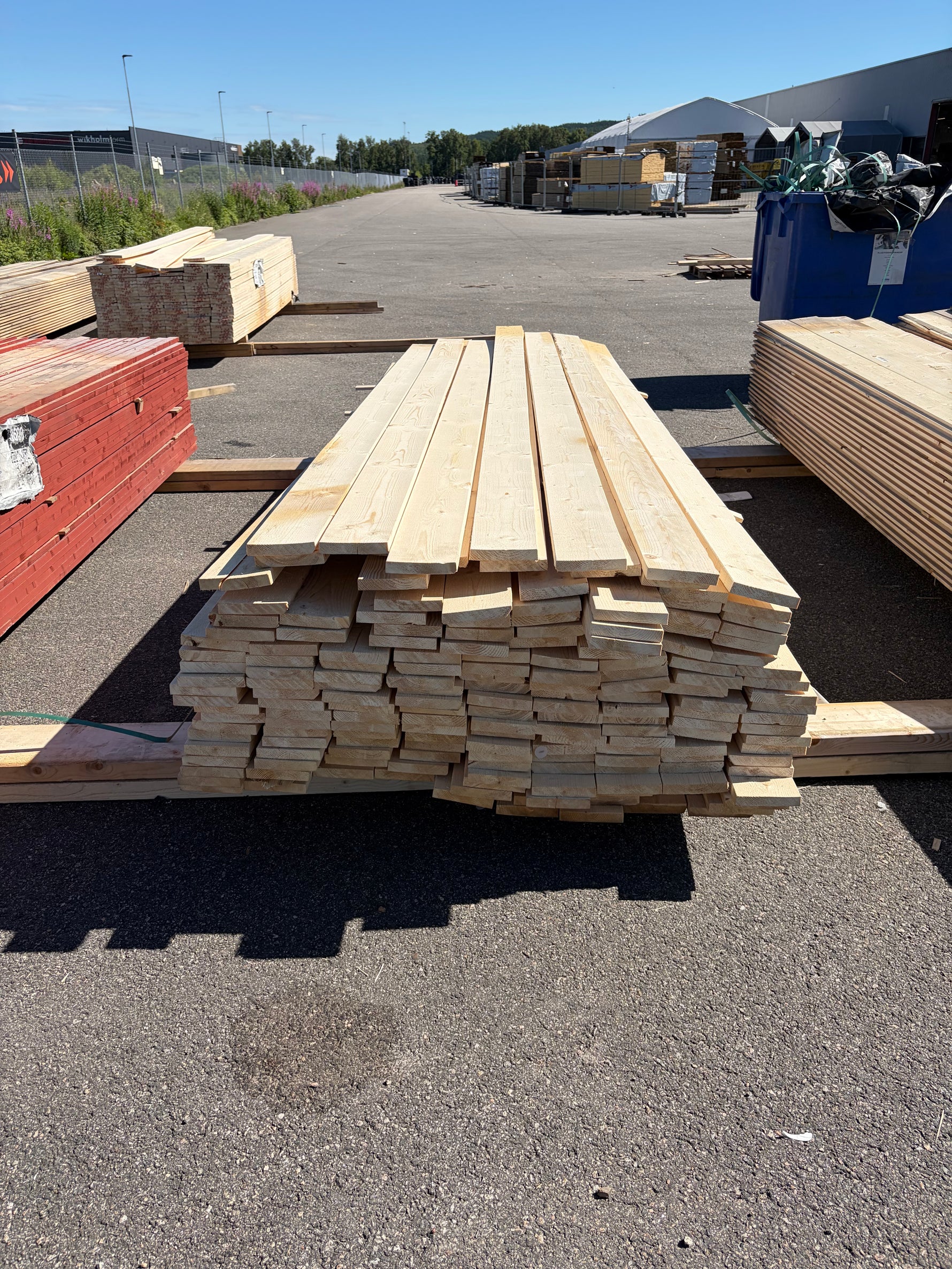 Paket Finsågade Brädor 22x120mm ca 150st- 3.00m Andra sortering