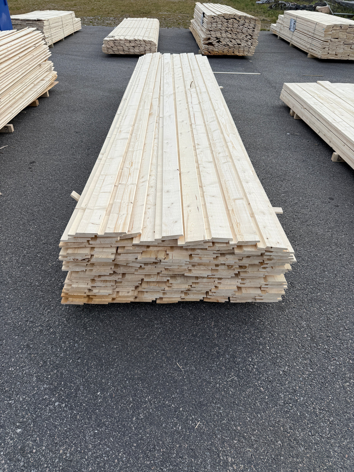 Parti Spårpanel 22x120 mm – 4,20 m 142st (Andra sortering)