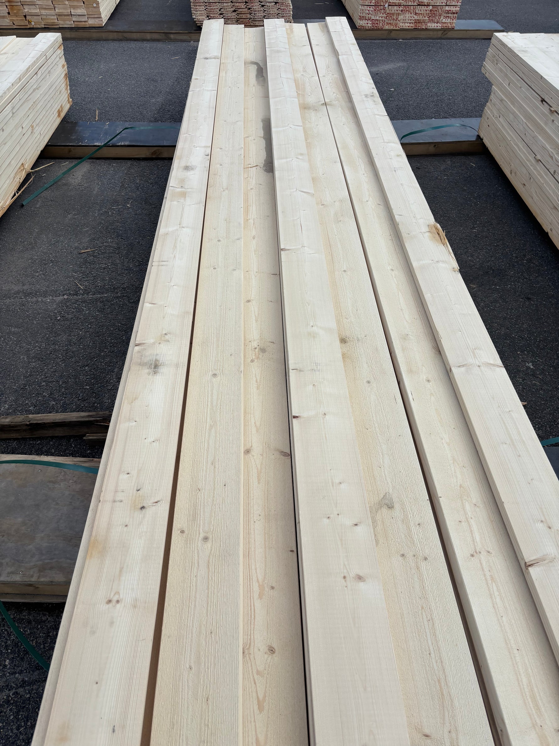 Paket Finsågade Brädor 28x145mm 4,50m 99st
