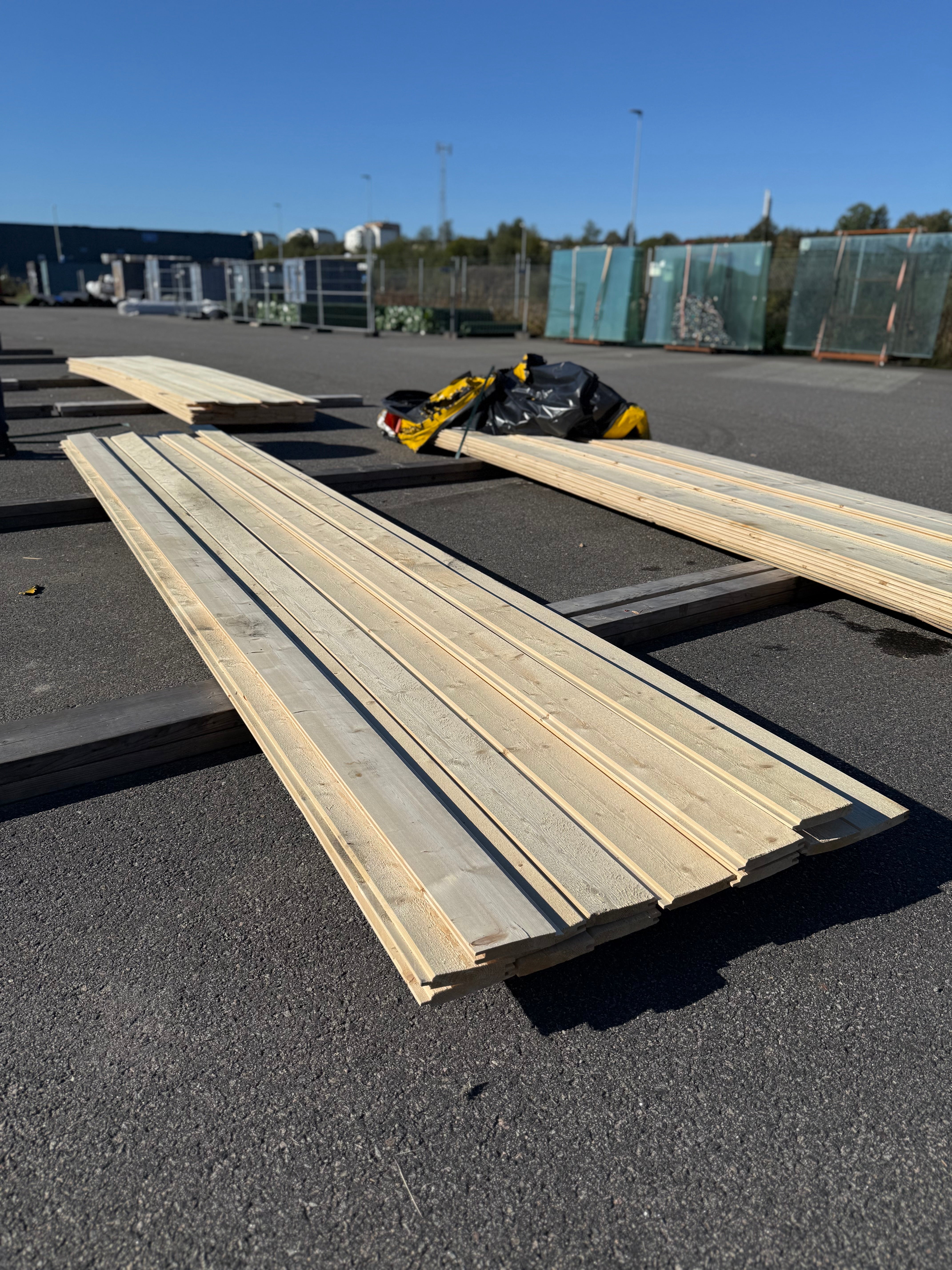 Paket Ytterpanel 22x145mm – 17 st (5,10 m, gran, obehandlad)