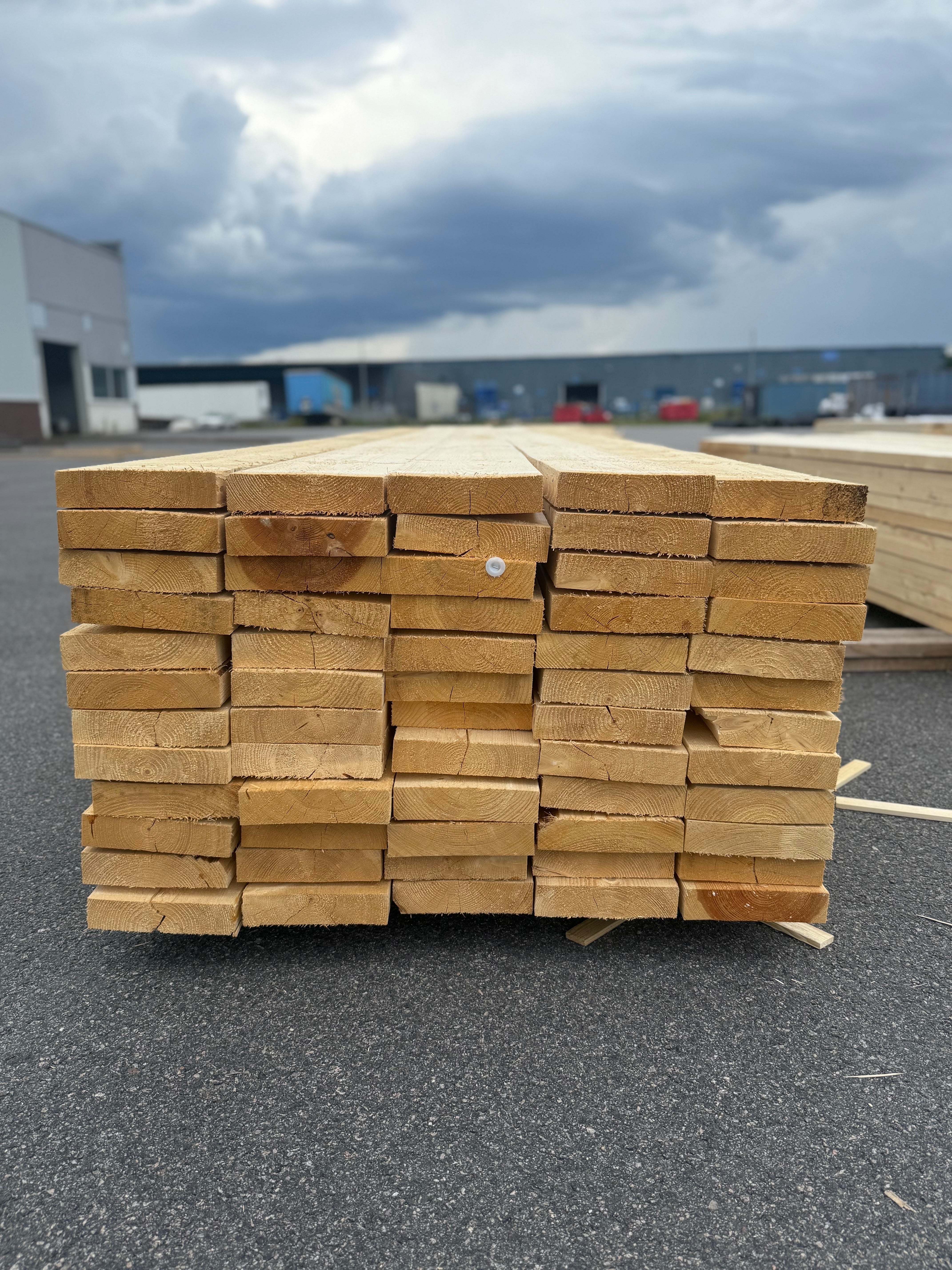 Paket Reglar 47x200 – 60 st (5,40 m, gran)