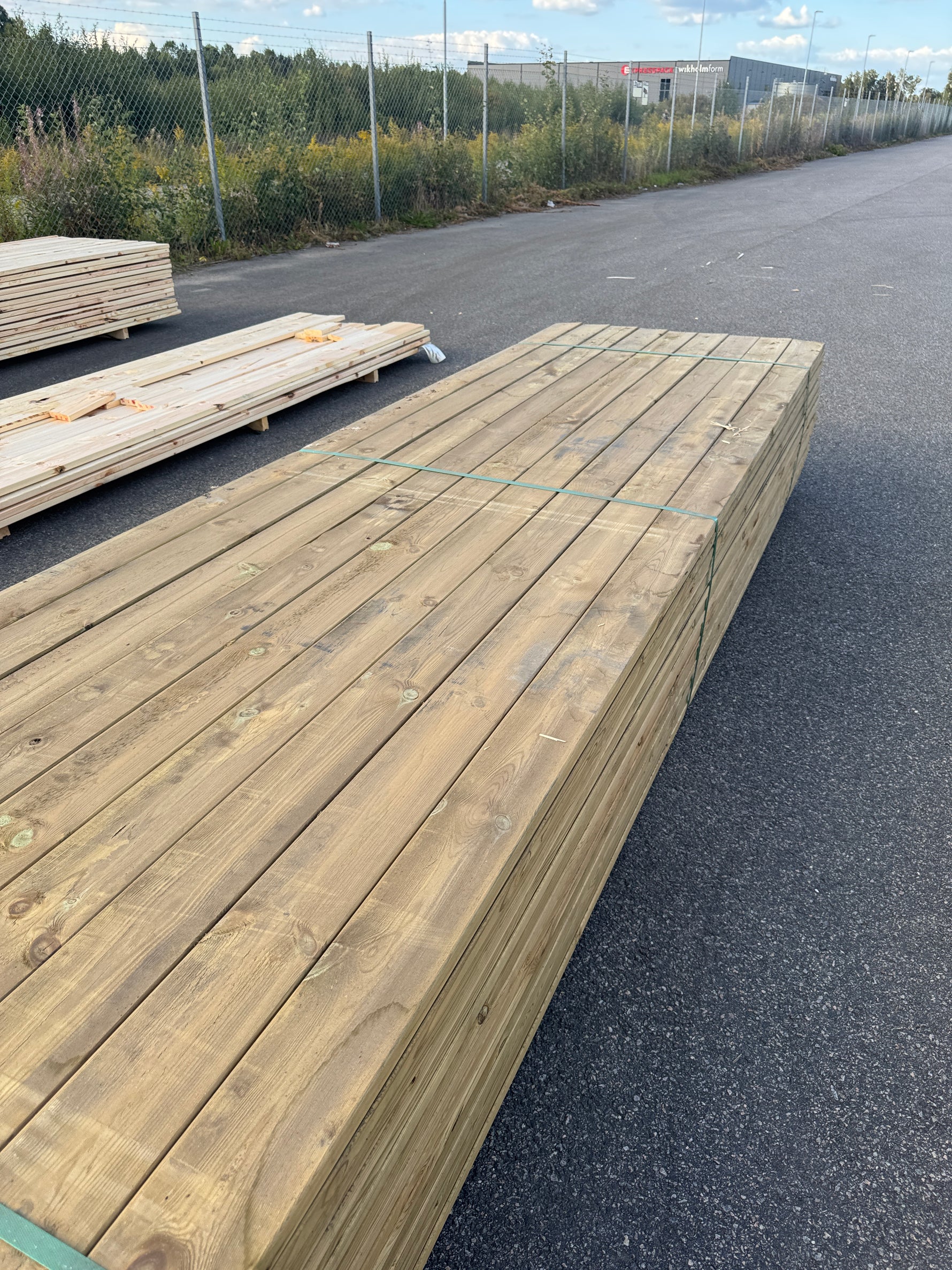 Paket Rillad Trall 28x120 – 144st – 4.20 m – NTR AB A-sortering