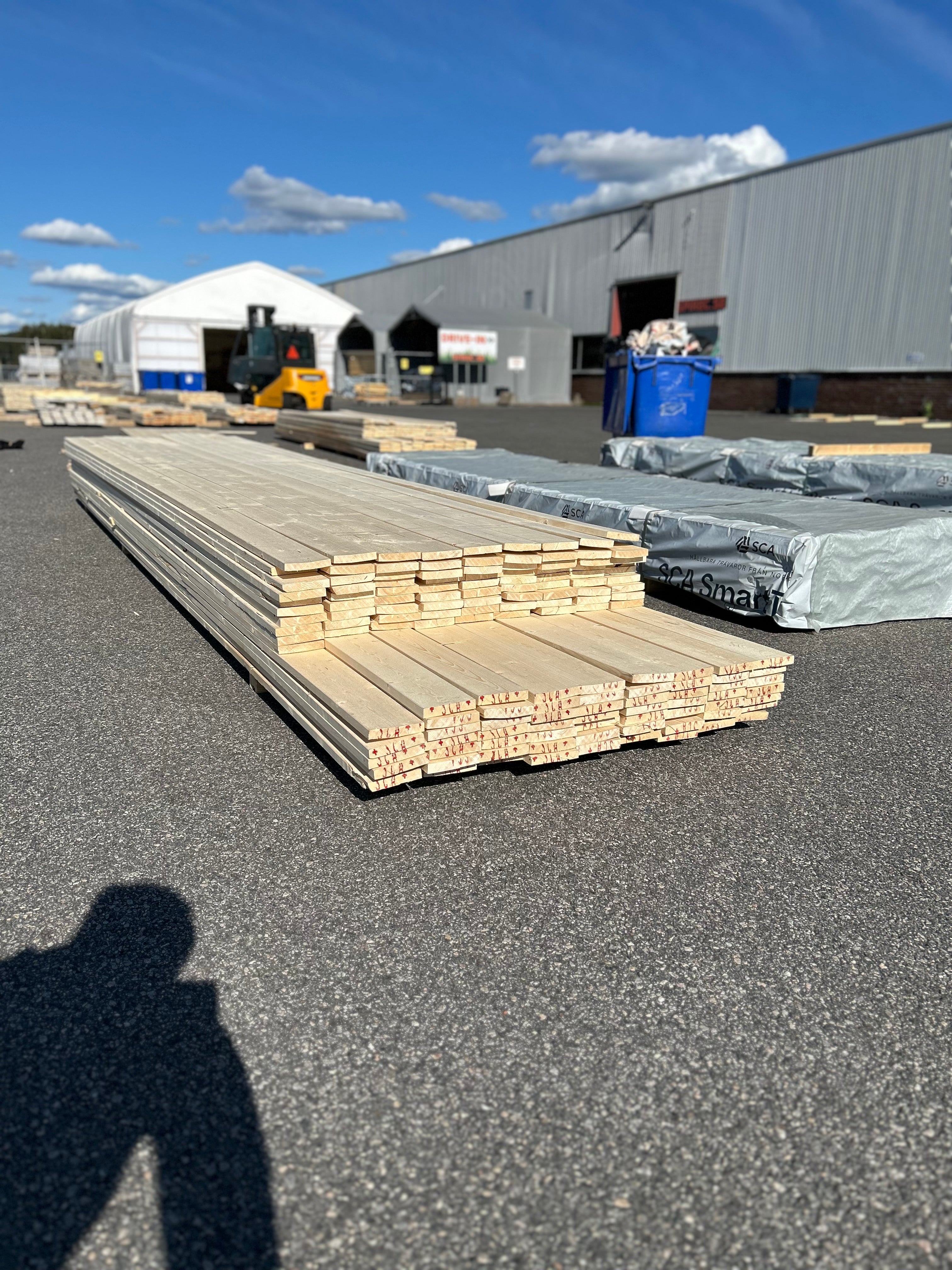 Paket Finsågad Panel 22x120mm 142st 4.80–5.40m – Andra sortering