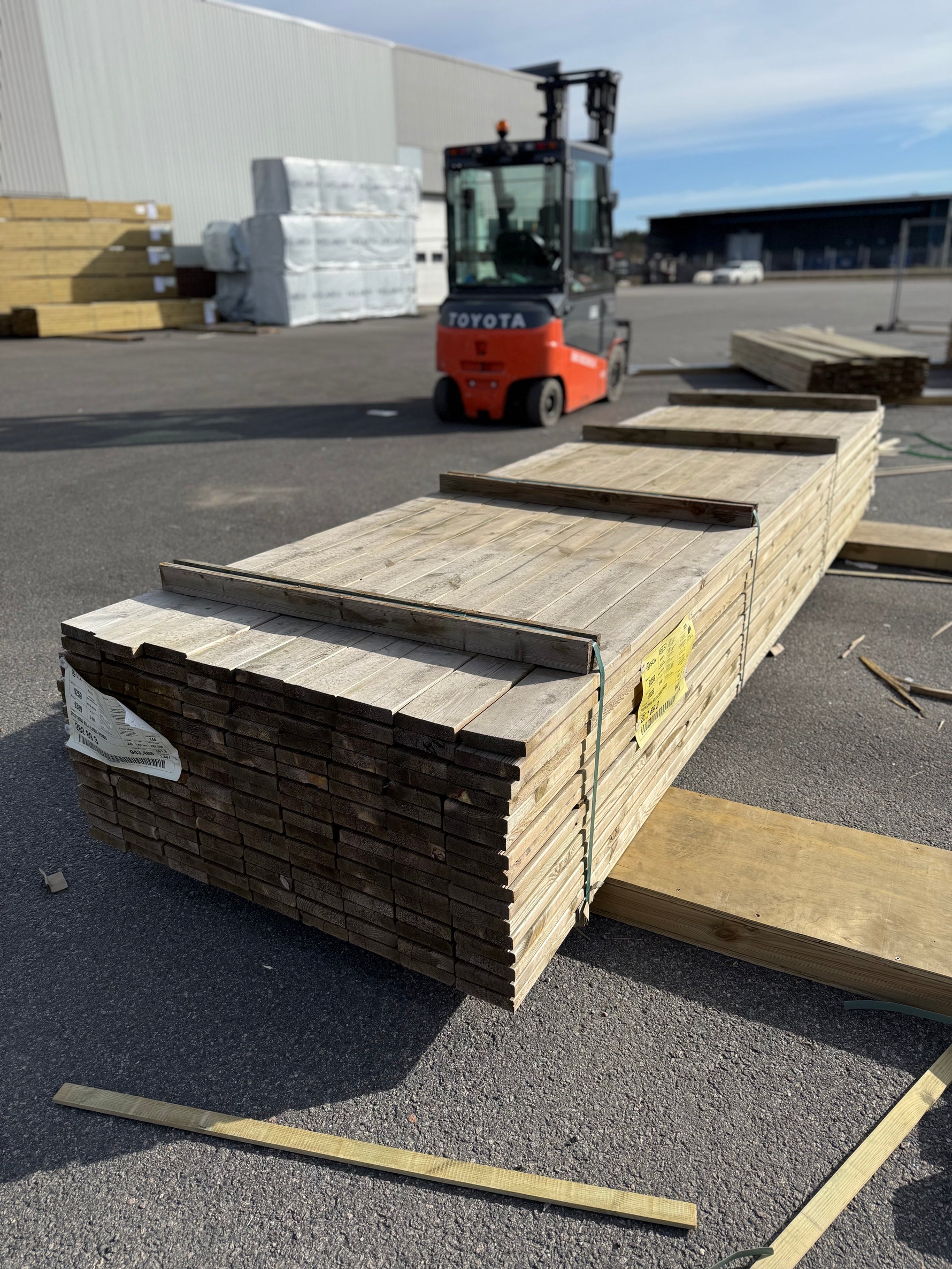 Paket Tryckimpregnerad Rillad Trall 28x120mm, 144st 3,90m