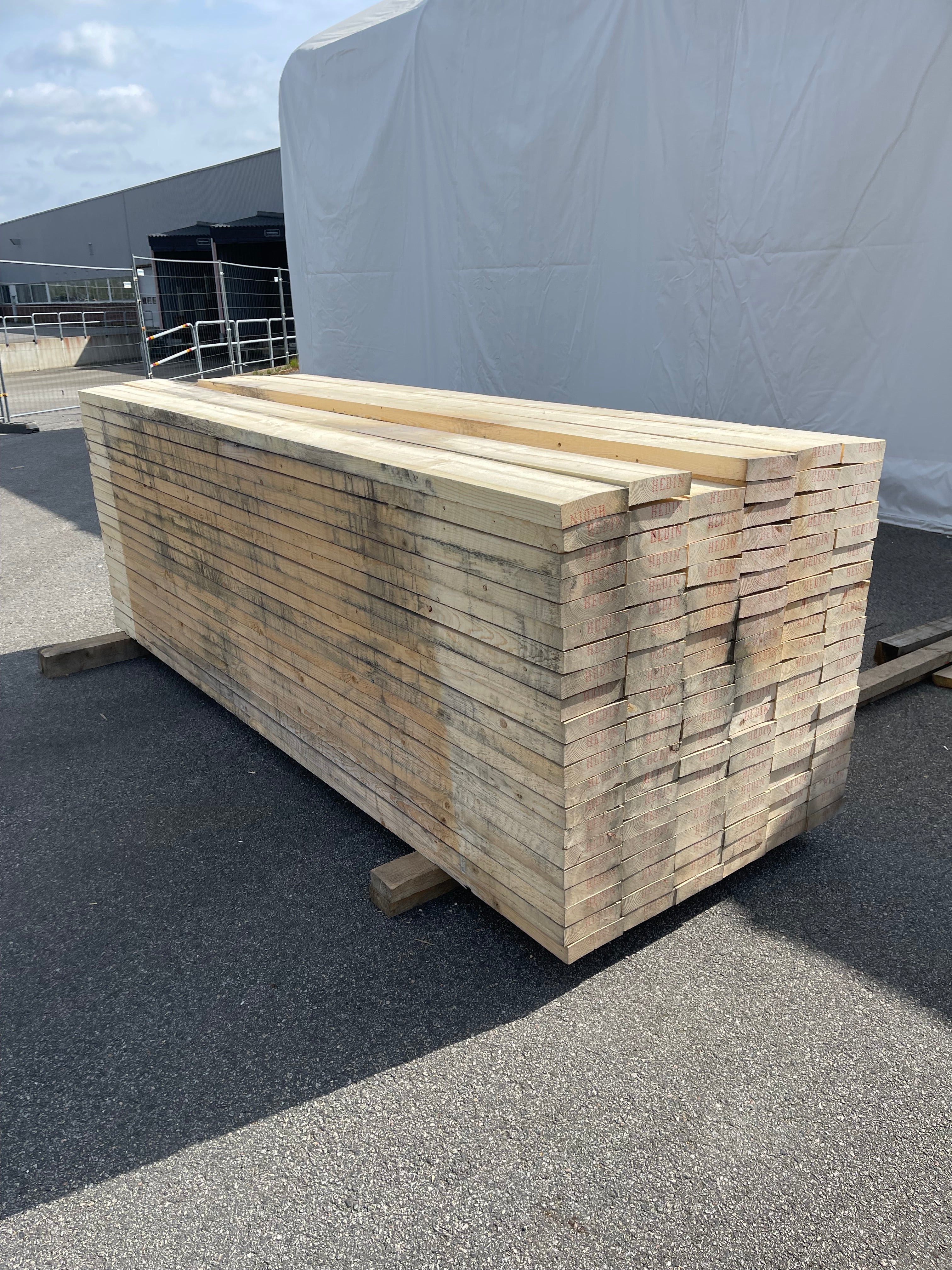 Paket Reglar Ohyvlade 47x175 mm – 3,00 m – 125 st – Obehandlad Mögel