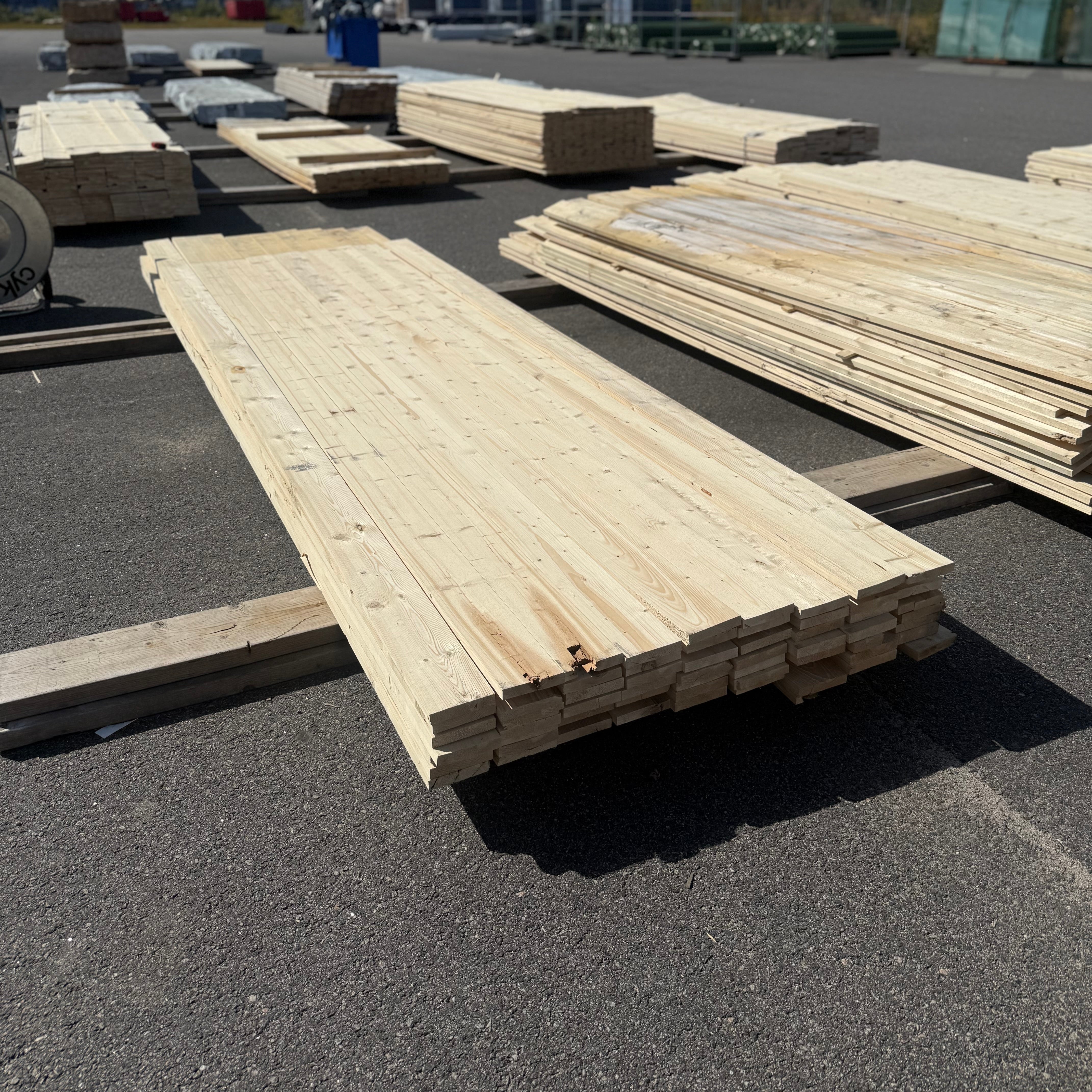 Paket Finsågad Panel 22x120mm 63st 3.60–4.20m – Andra sortering