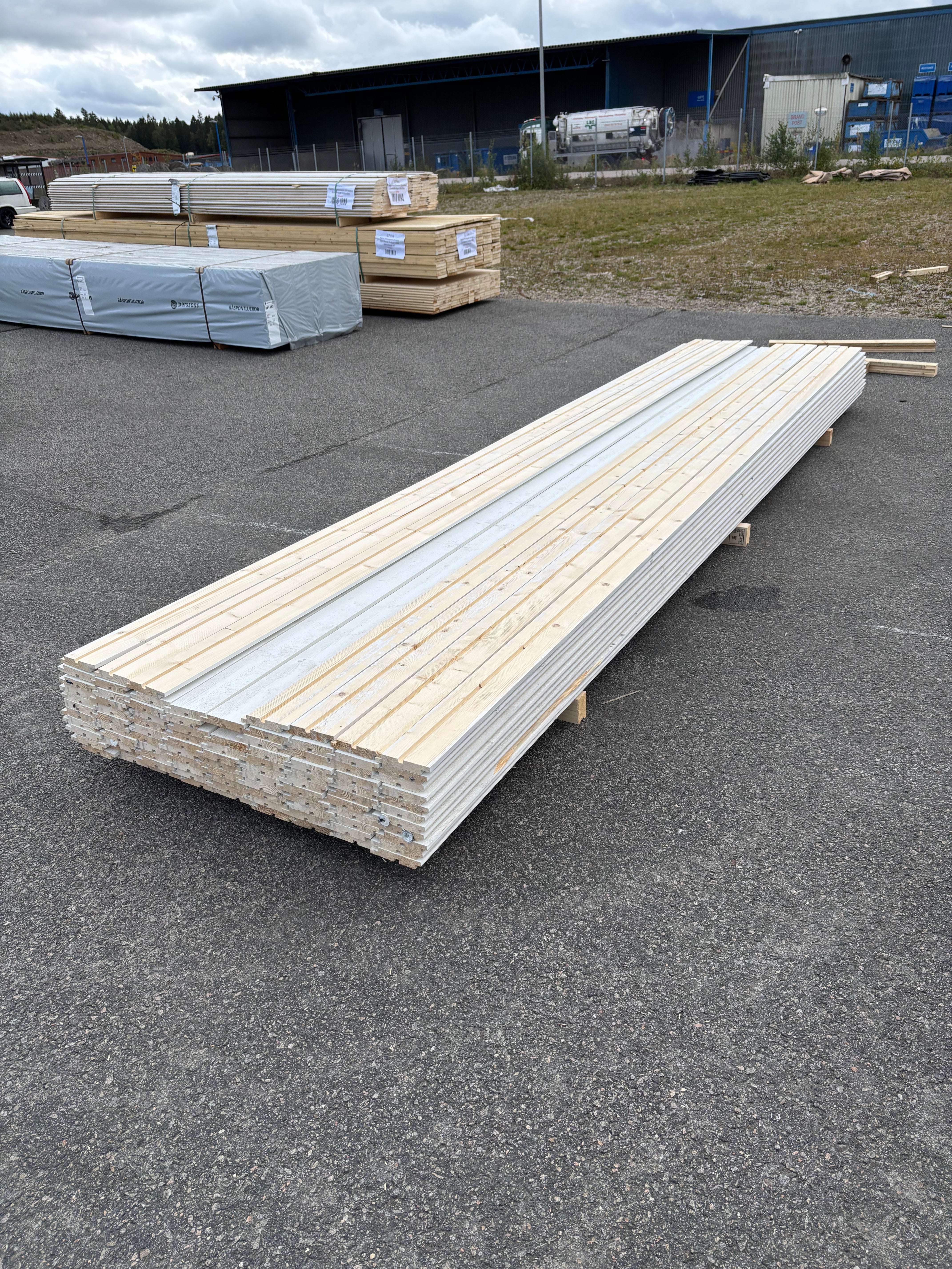Paket Hakfals 21x120mm, 97st 4,20m Mellanstruken