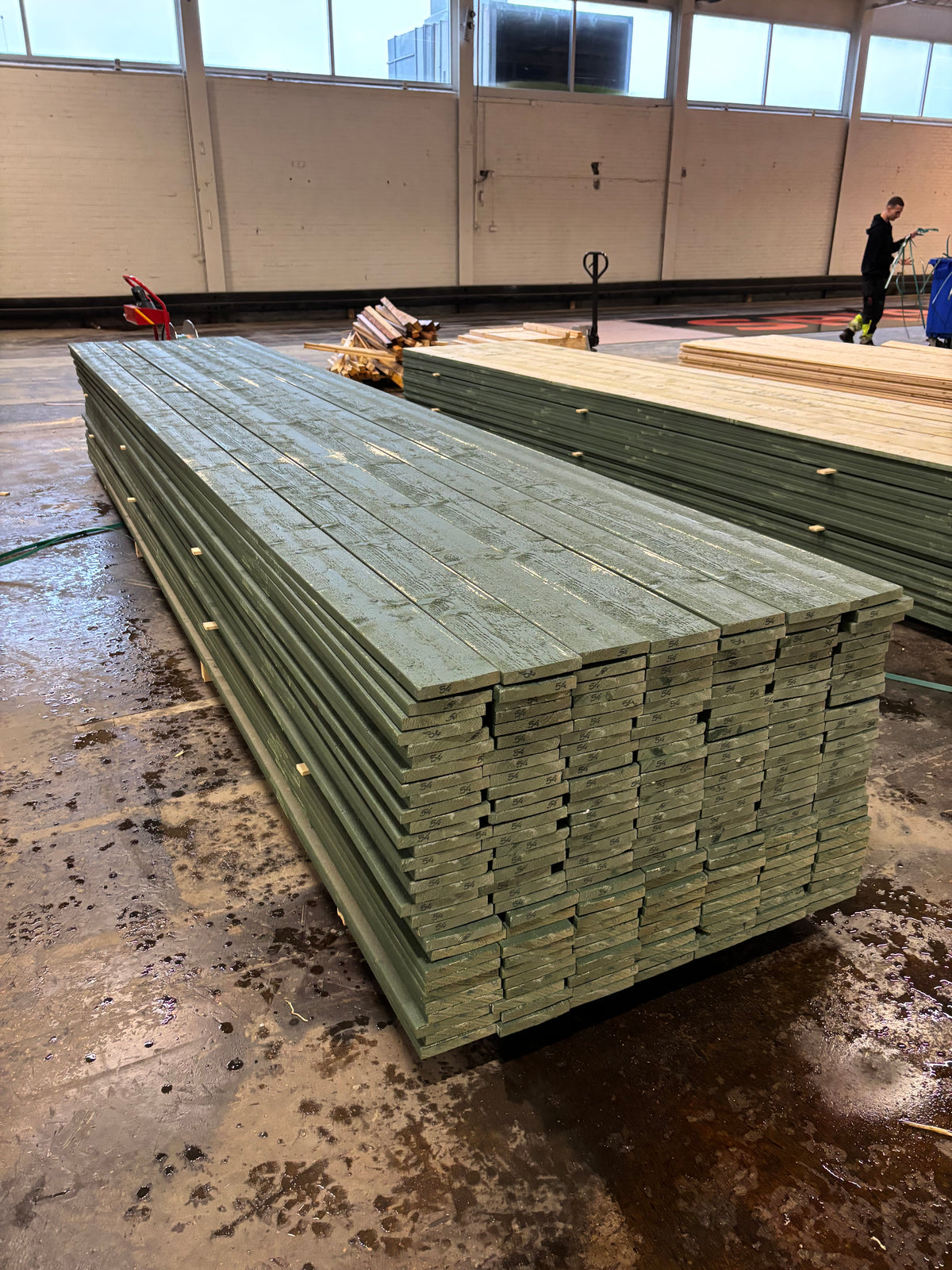 Paket Finsågade Brädor 22×145 mm Mellanstrukna 5,40 m – 210 st