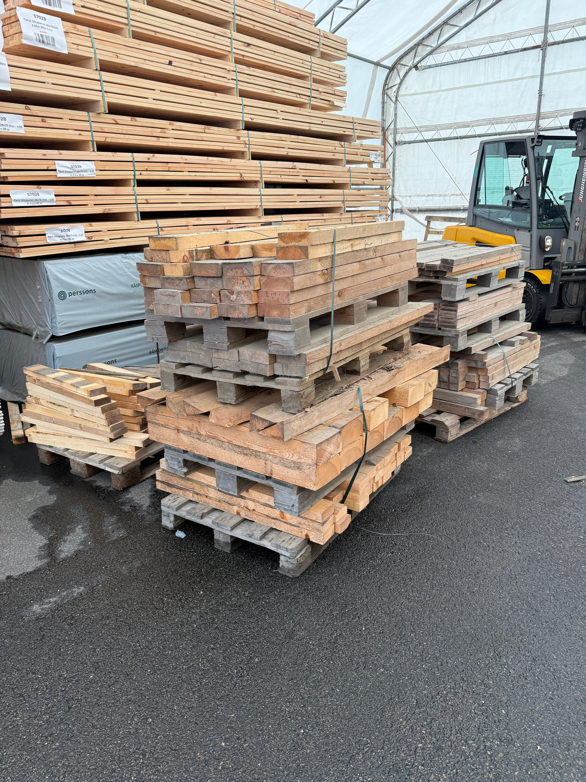 Blandparti Ströläkt/Reglar (40–120cm) 11 pallar