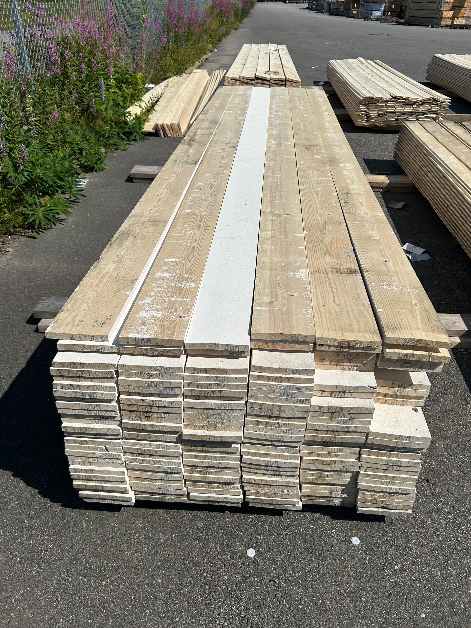 Paket Finsågade Brädor 22x170mm 156st 4.20m- Mellanstruken