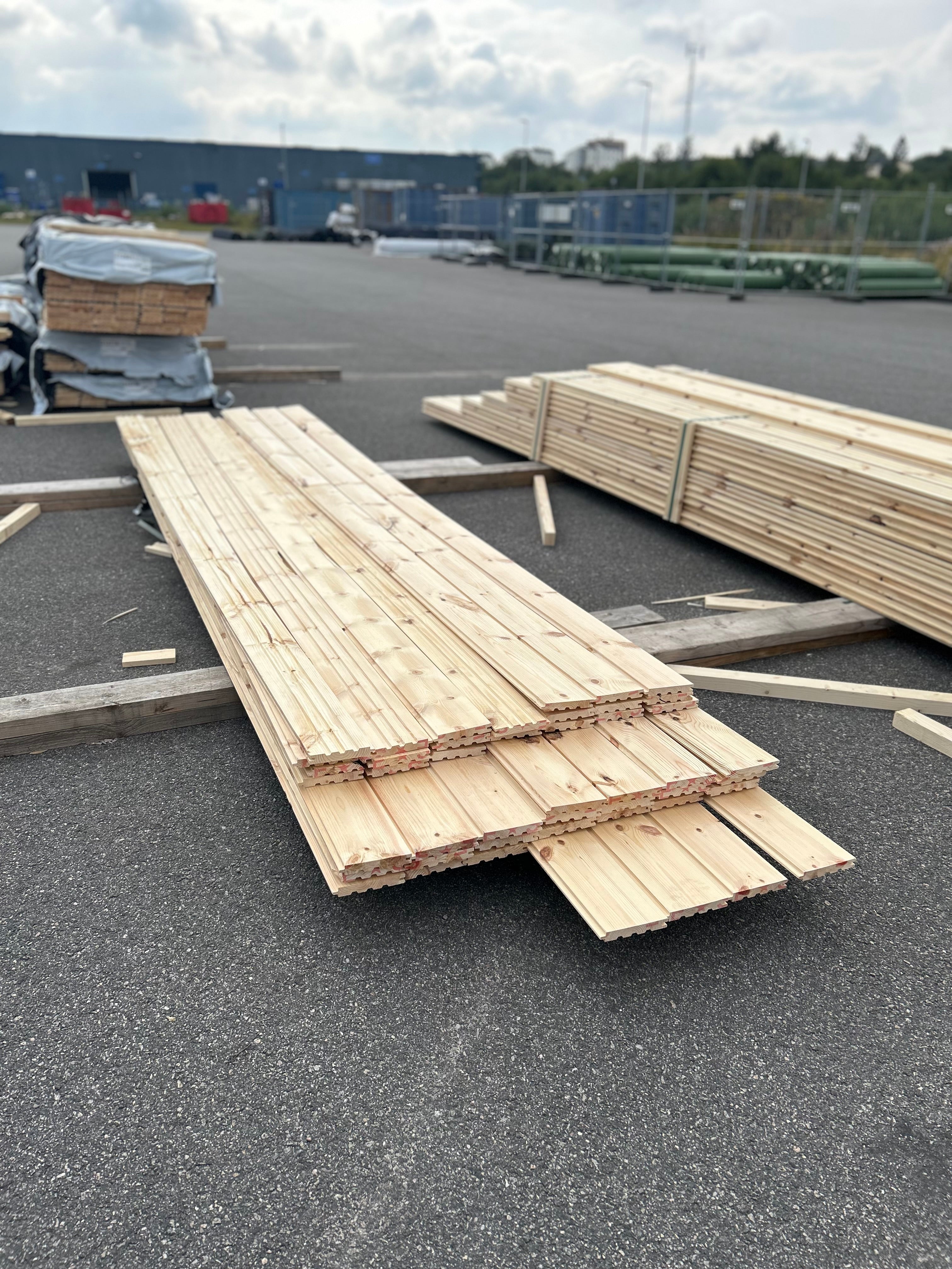Paket Golvbrädor 20,5x142 – Obehandlad, Utskott