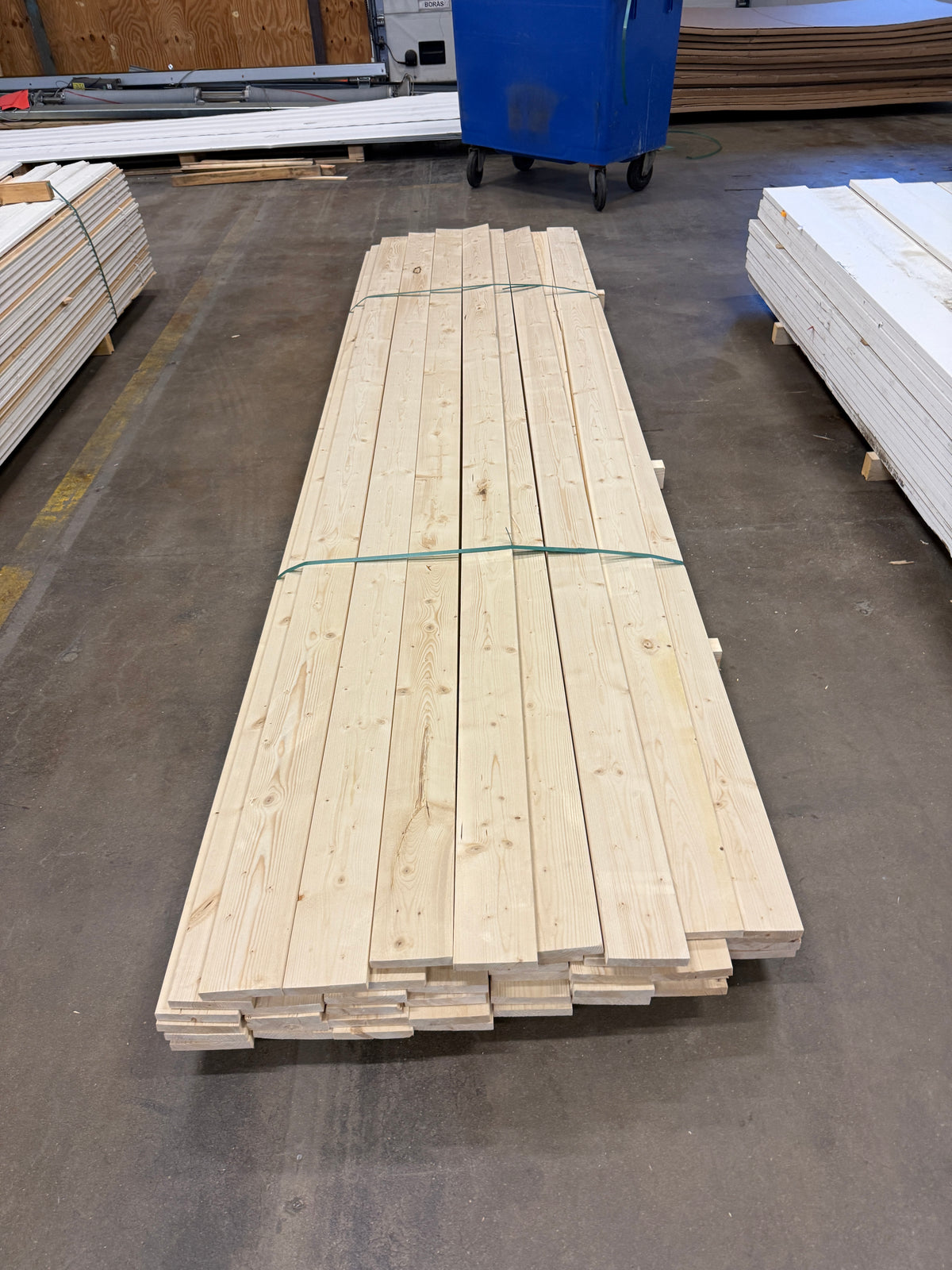 Paket Finsågade Brädor 22×120 mm – 3,60 m – 43 st