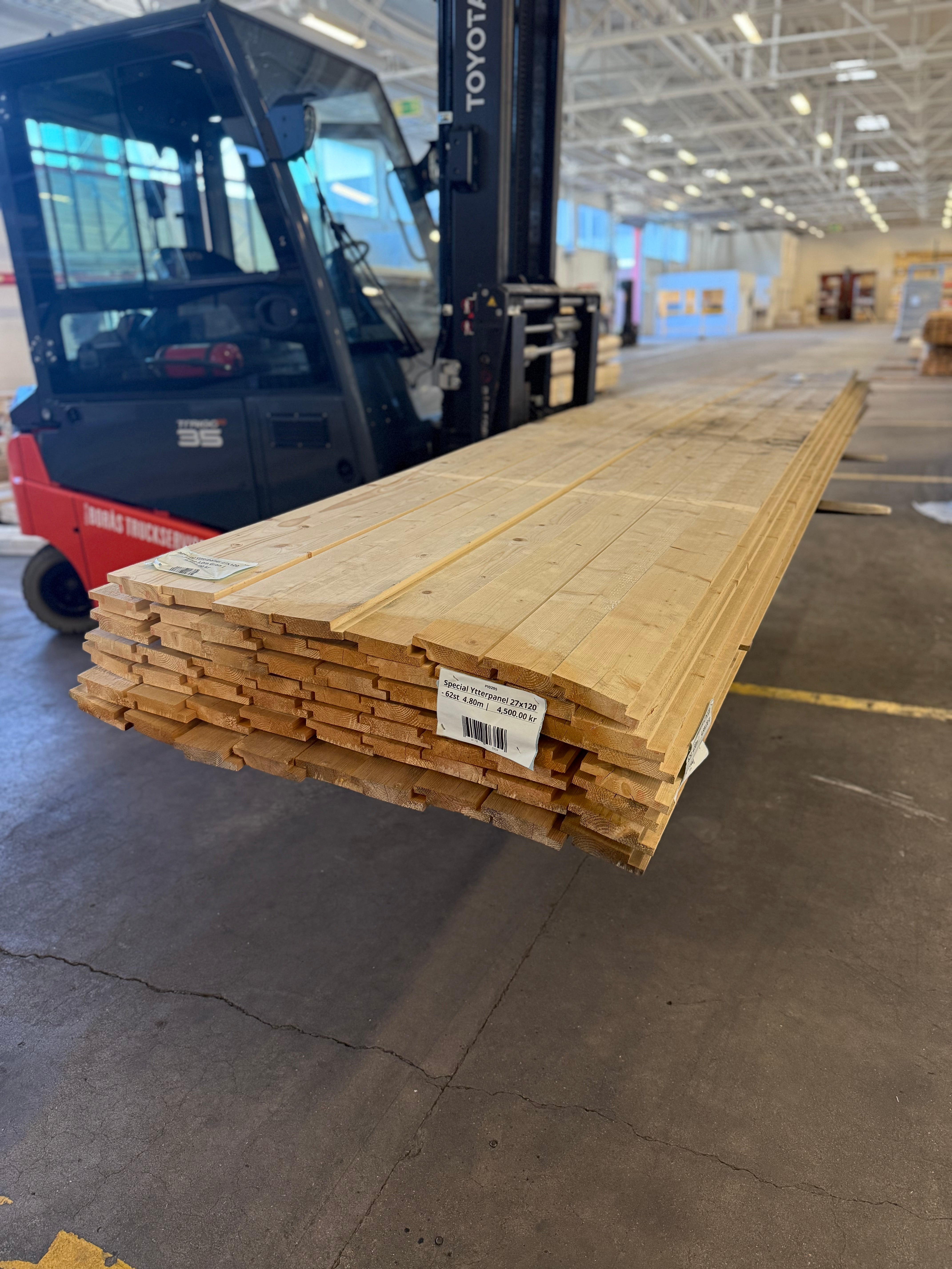 (behövs bättre bilder) Special Ytterpanel 27x120 - 62st  4.80m