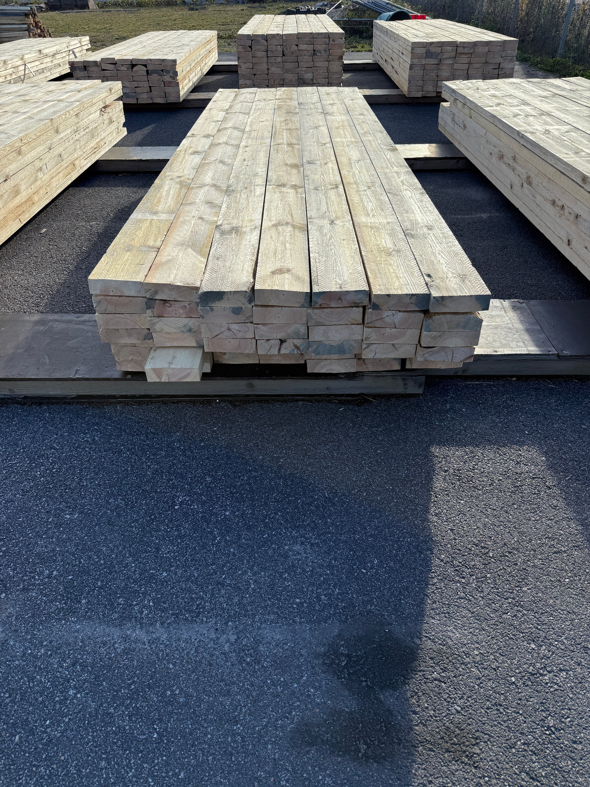 Paket Ohyvlade Reglar 47x150mm (3,30–3,60m) 49st Fuktskadat
