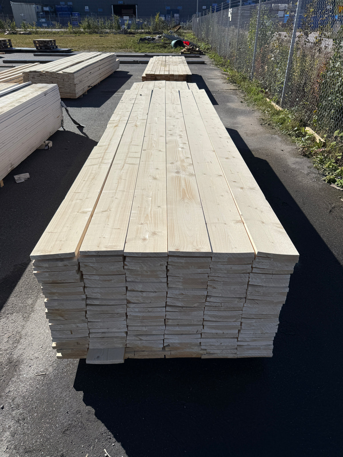 Paket Finsågade Brädor 22x170mm 3,60–4,80m 156st (Andra Sortering)