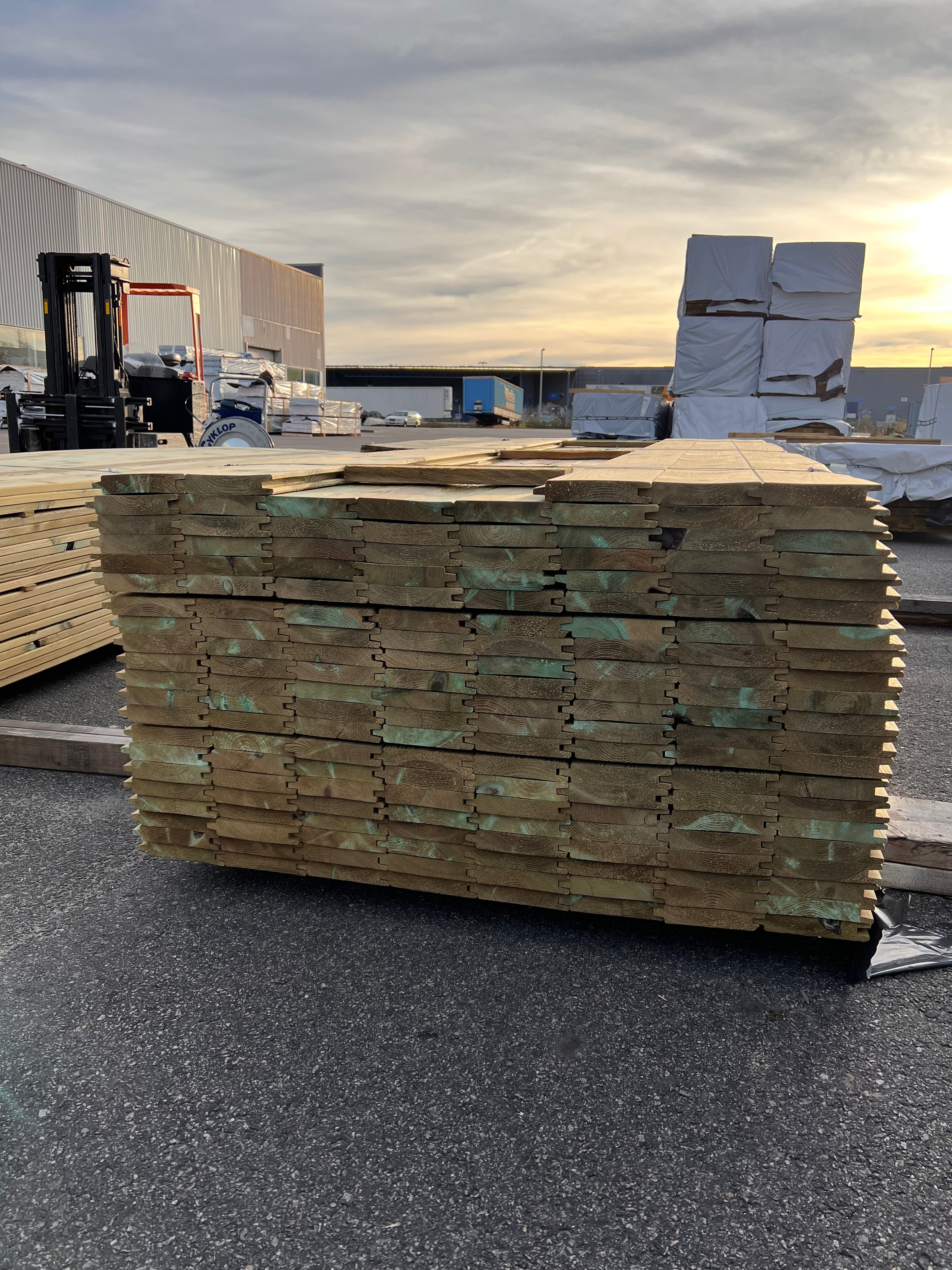 Paket Spontad Panel Tryckimpregnerad 27x145mm – 165 st (3,0 m, Furu, B-sortering)