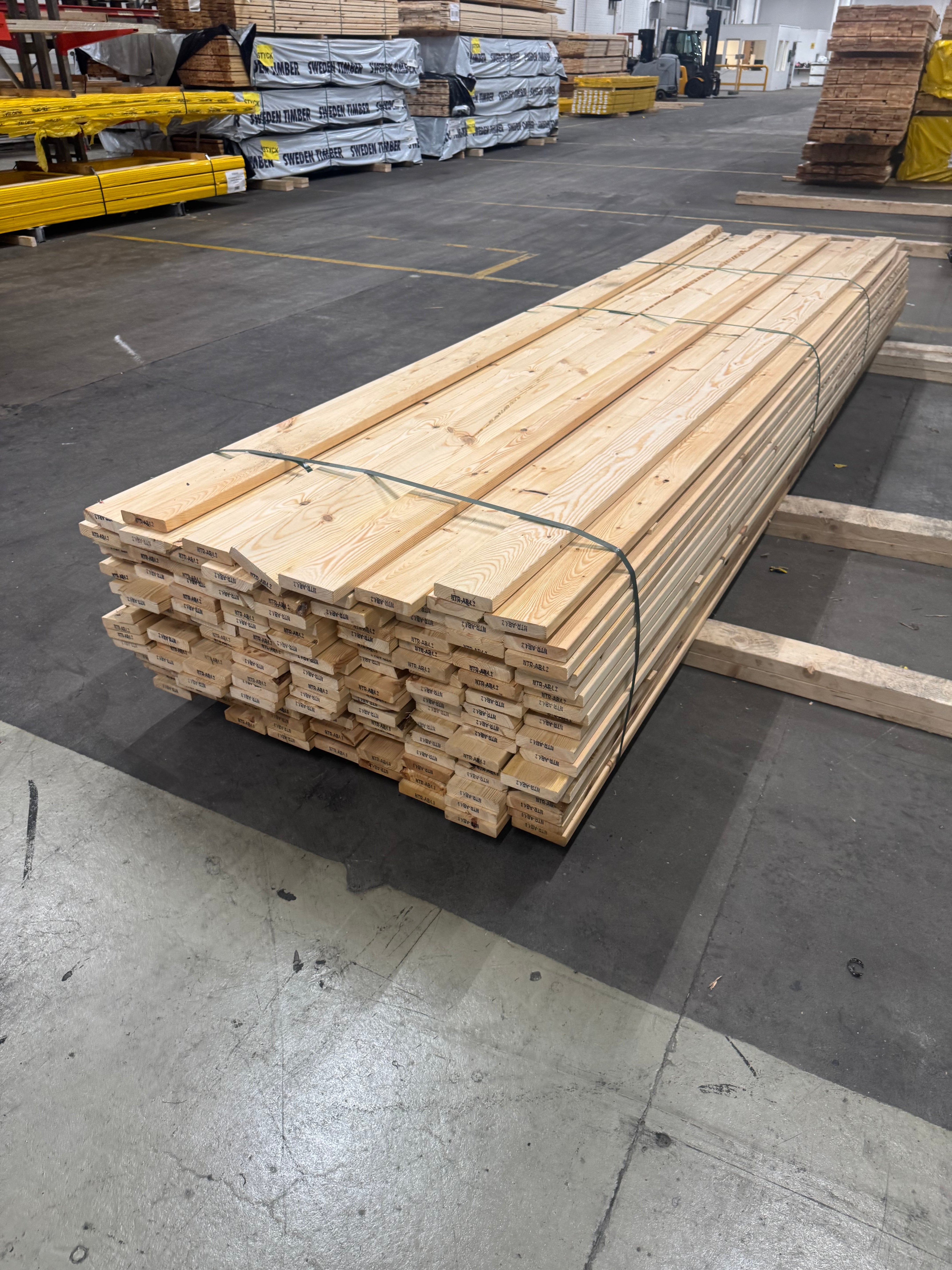 Paket Hyvlad 28x120mm Obehandlad 155st