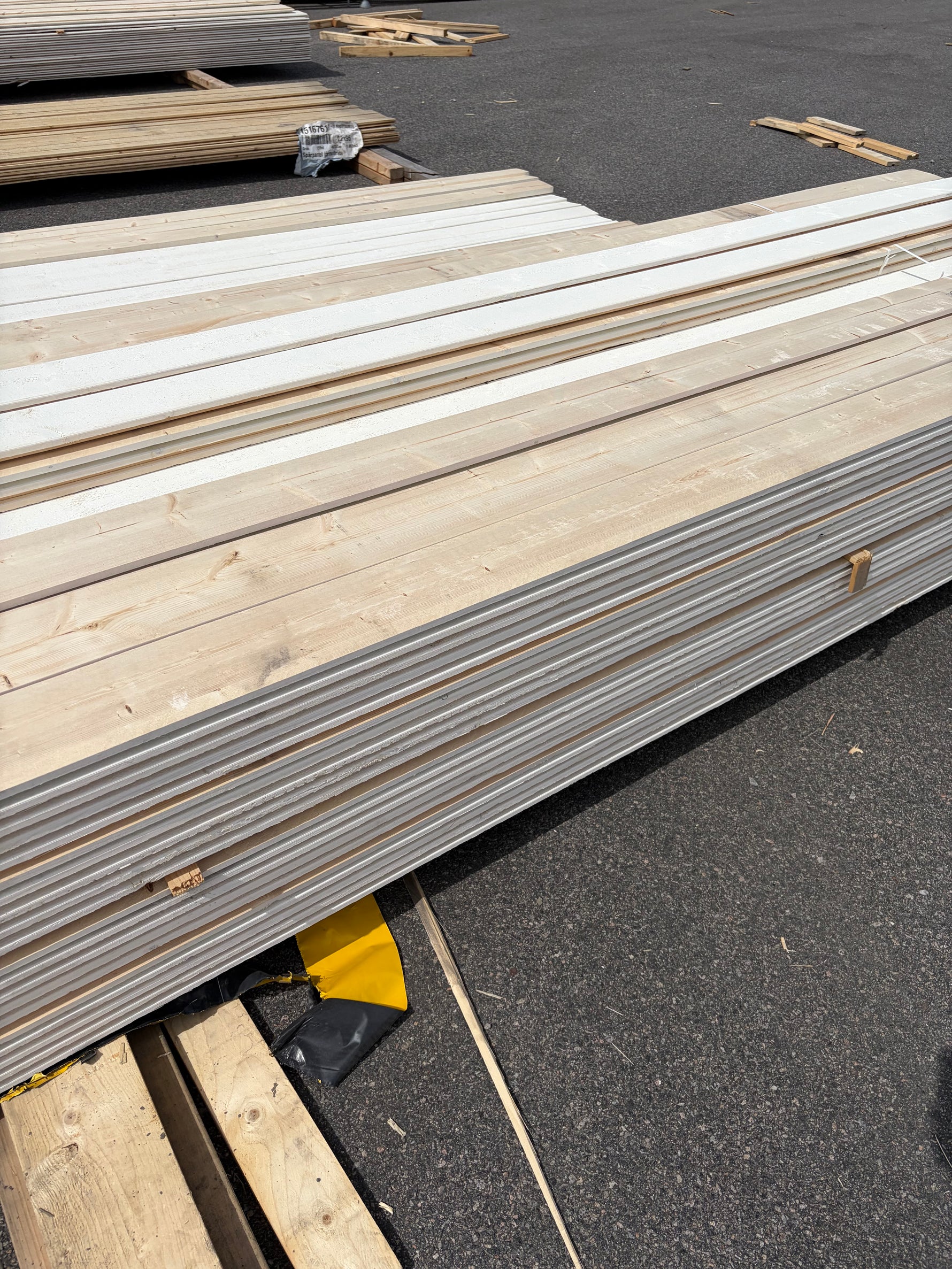 Paket Ytterpanel Enkelfas Halvspont 22x145mm, 140st 3.60m Grundmålad
