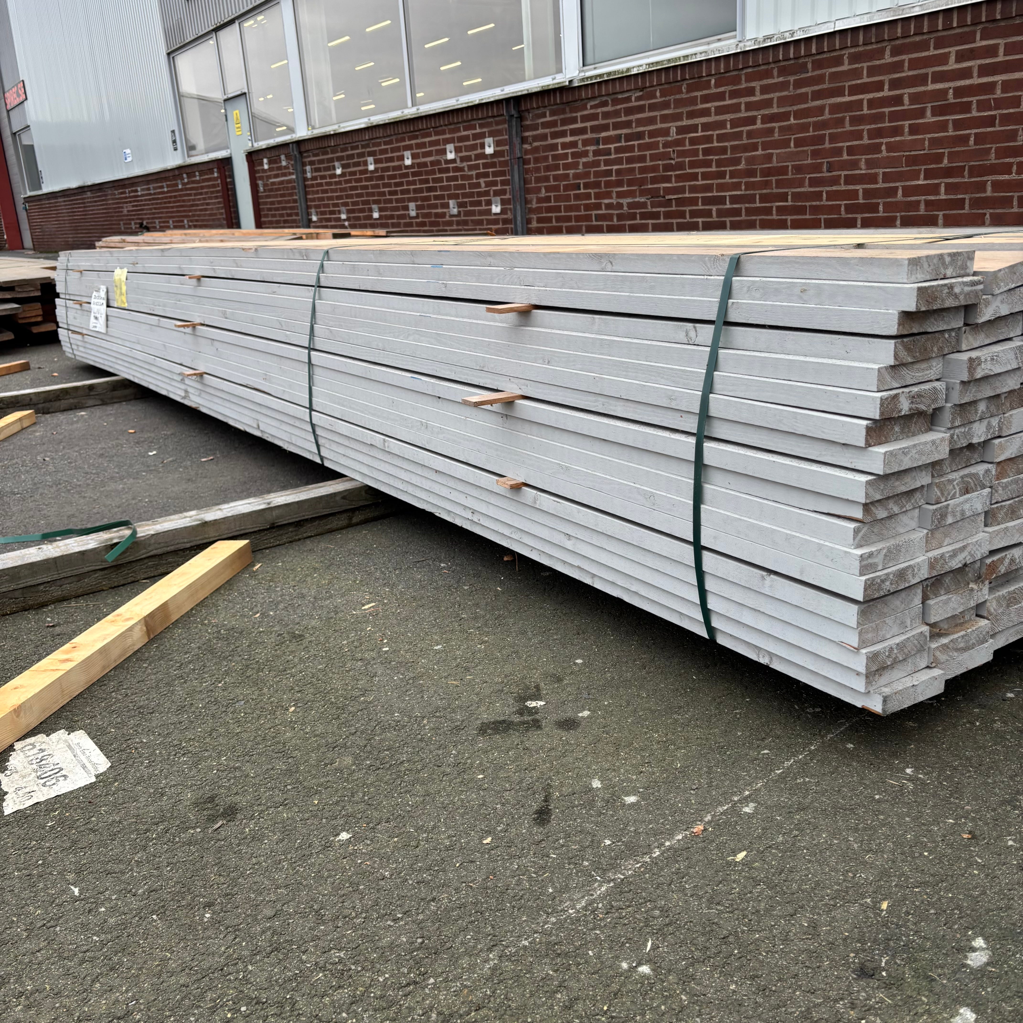 Paket Ytterpanel Finsågad 28x120mm – 136 st (5,40 m, Grå NCS S3000-N)