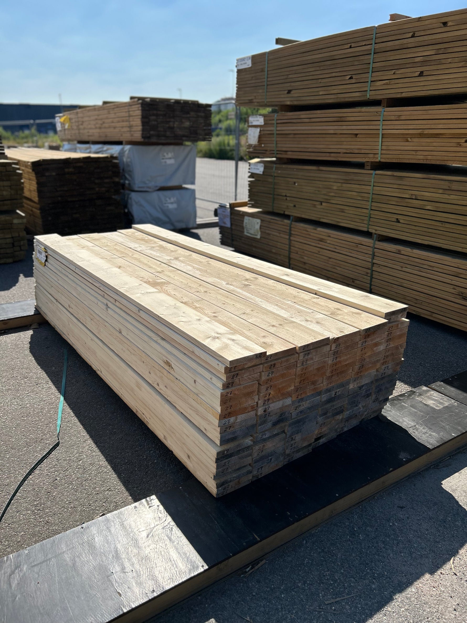 Paket Finsågade Brädor 28x170mm 2.70m 116st Obehandlade