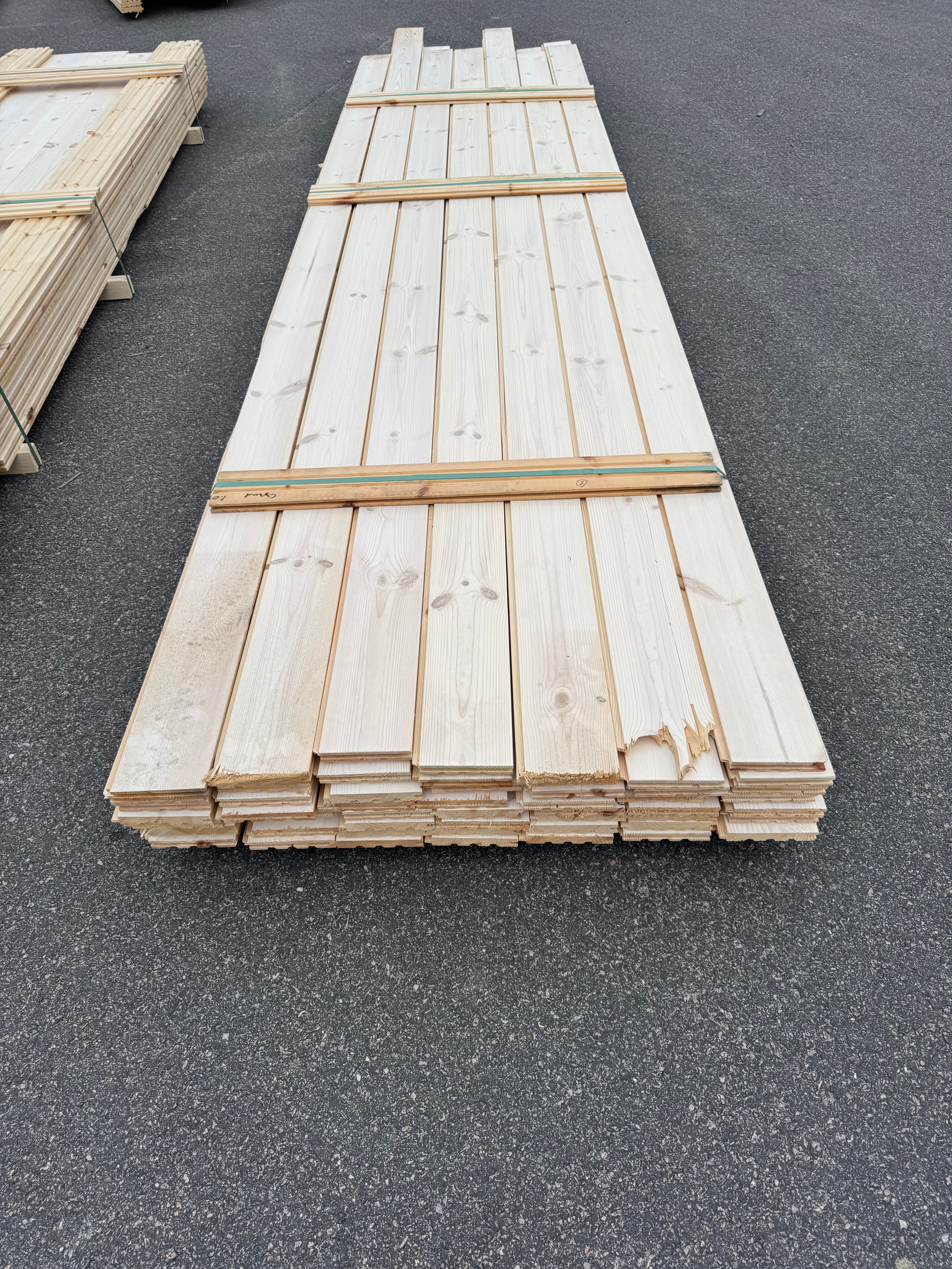 Paket Vitlaserat Golv 20,5x140 mm 56st