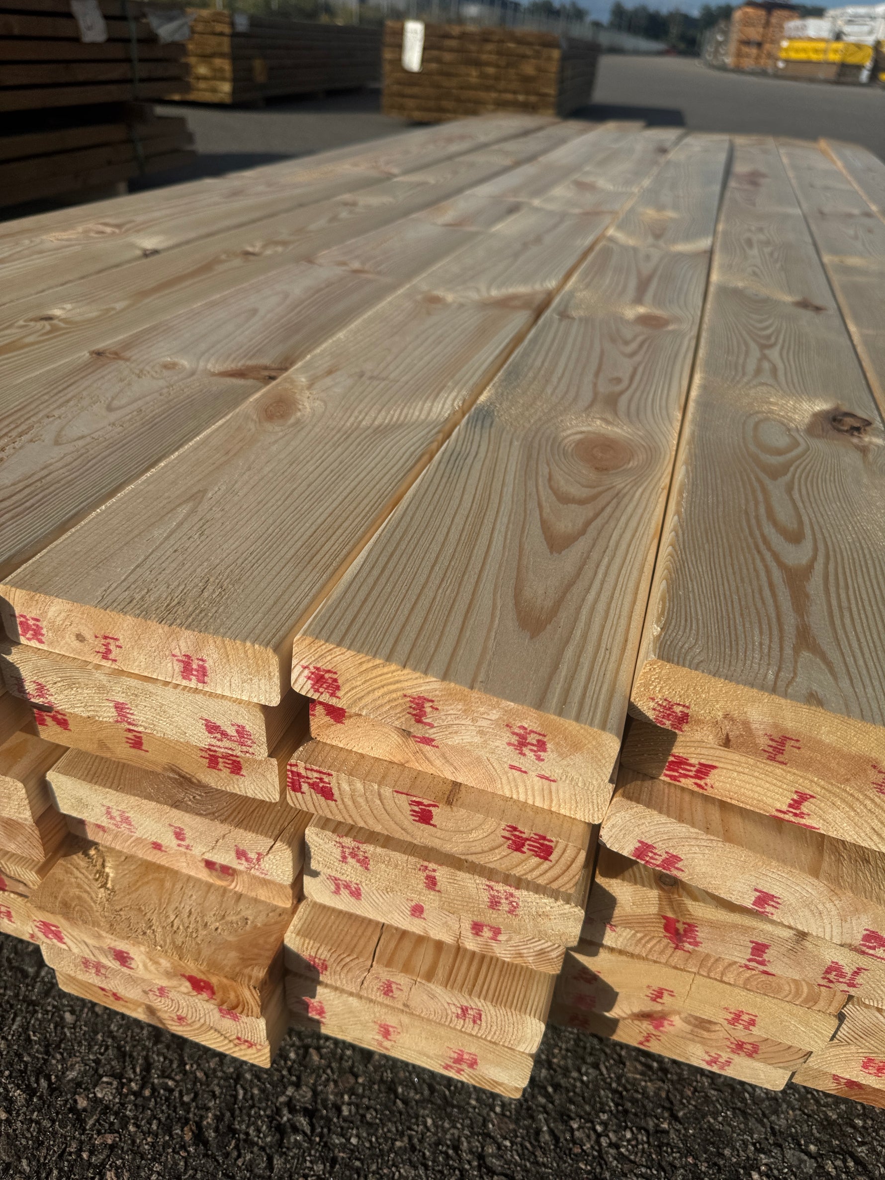Paket Hyvlad 28x120 – 71st – 2.70–3.00 m – ANDRASORTERING