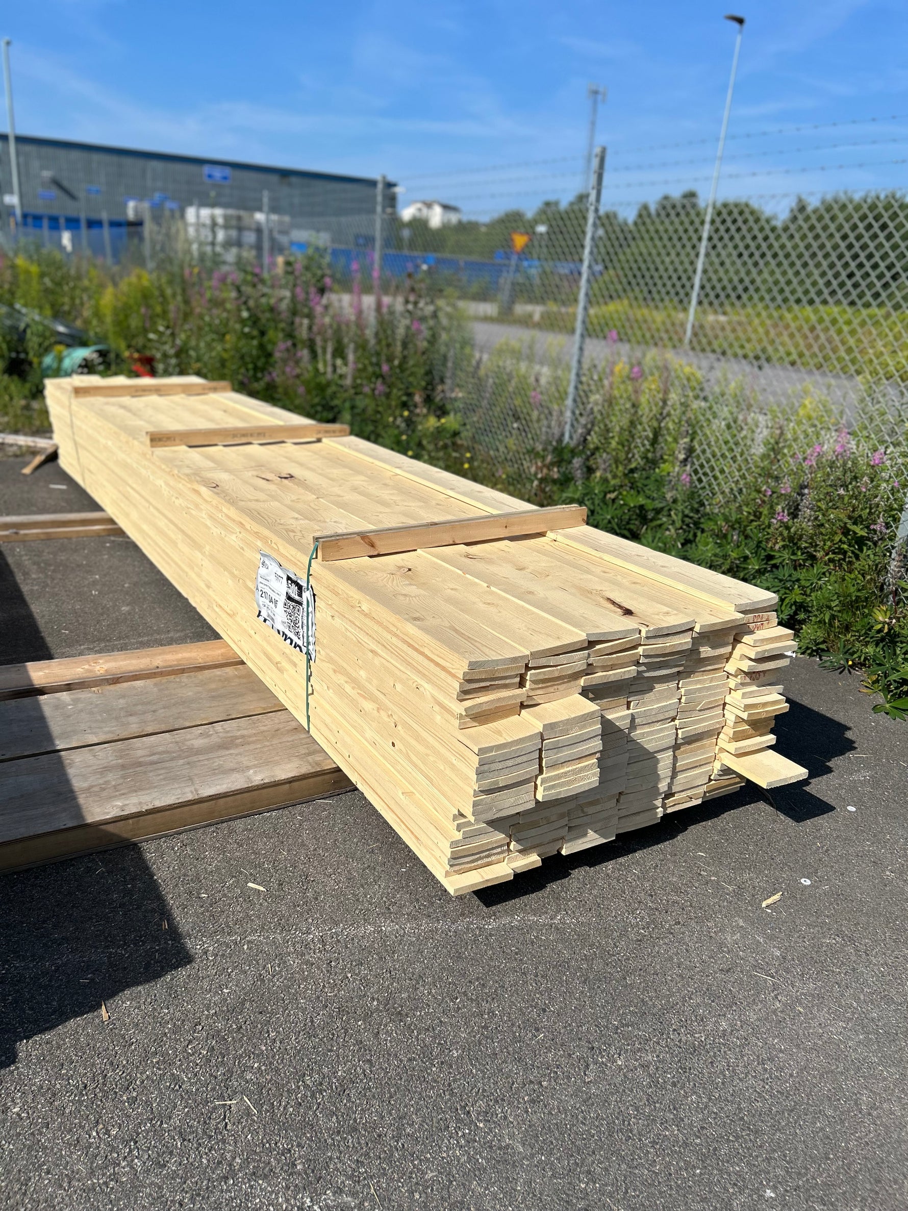 Paket Finsågade Brädor 22×170 mm 5,40 m – 156 st