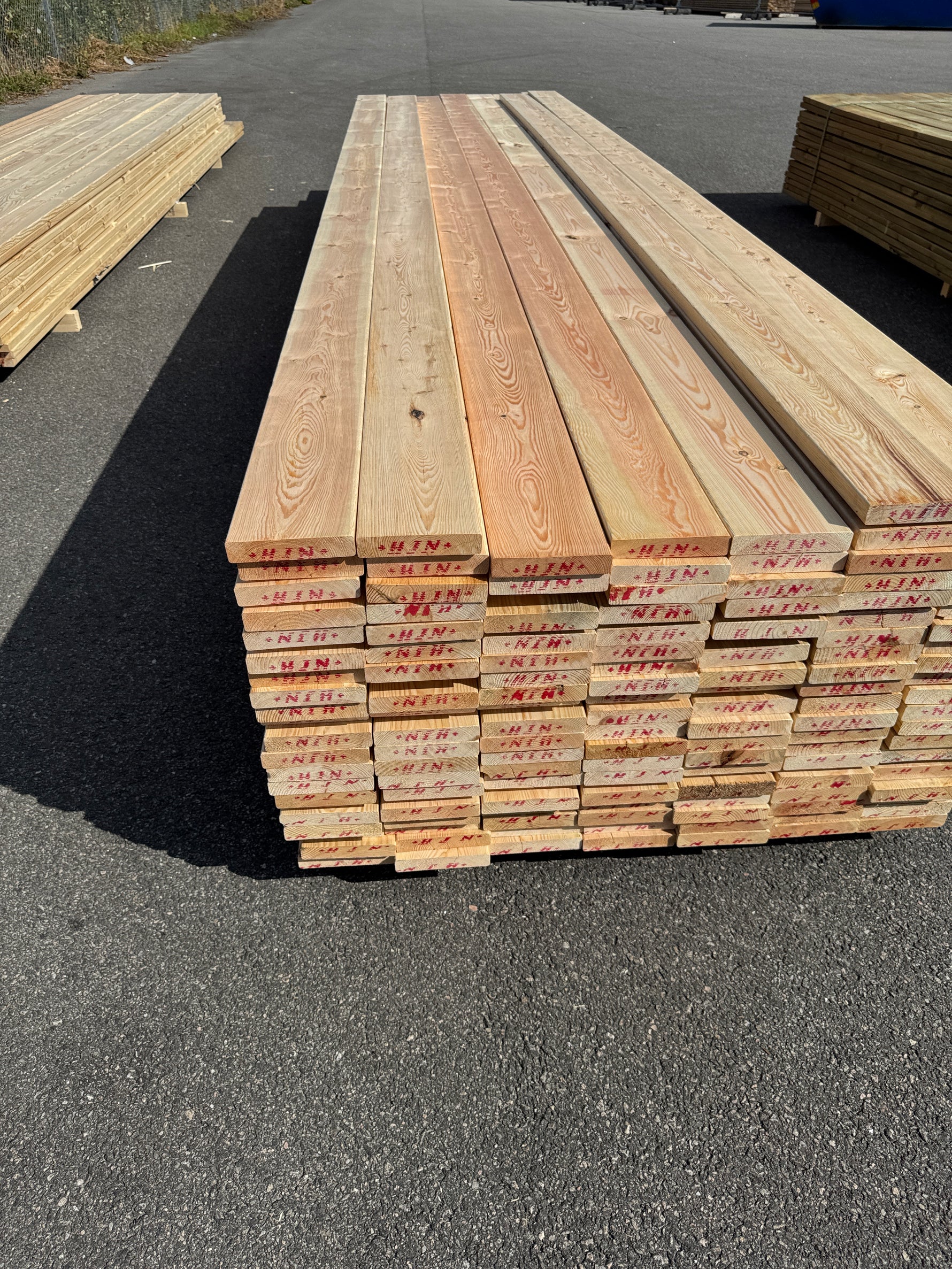 Paket Hyvlad 28x145 – 135st – 4.50–5.40 m – ANDRASORTERING