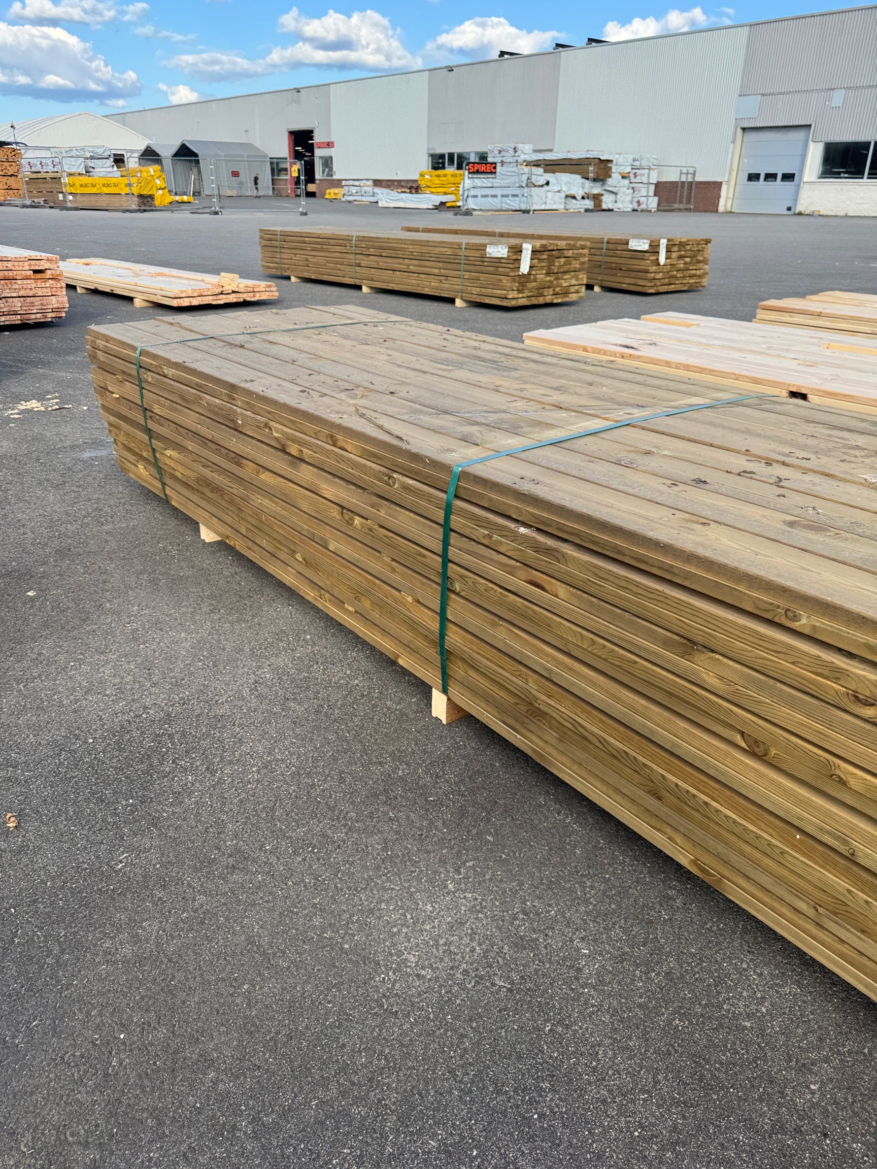 Paket Rillad Trall 28x120 – 144st – 3.60 m – NTR AB A-sortering