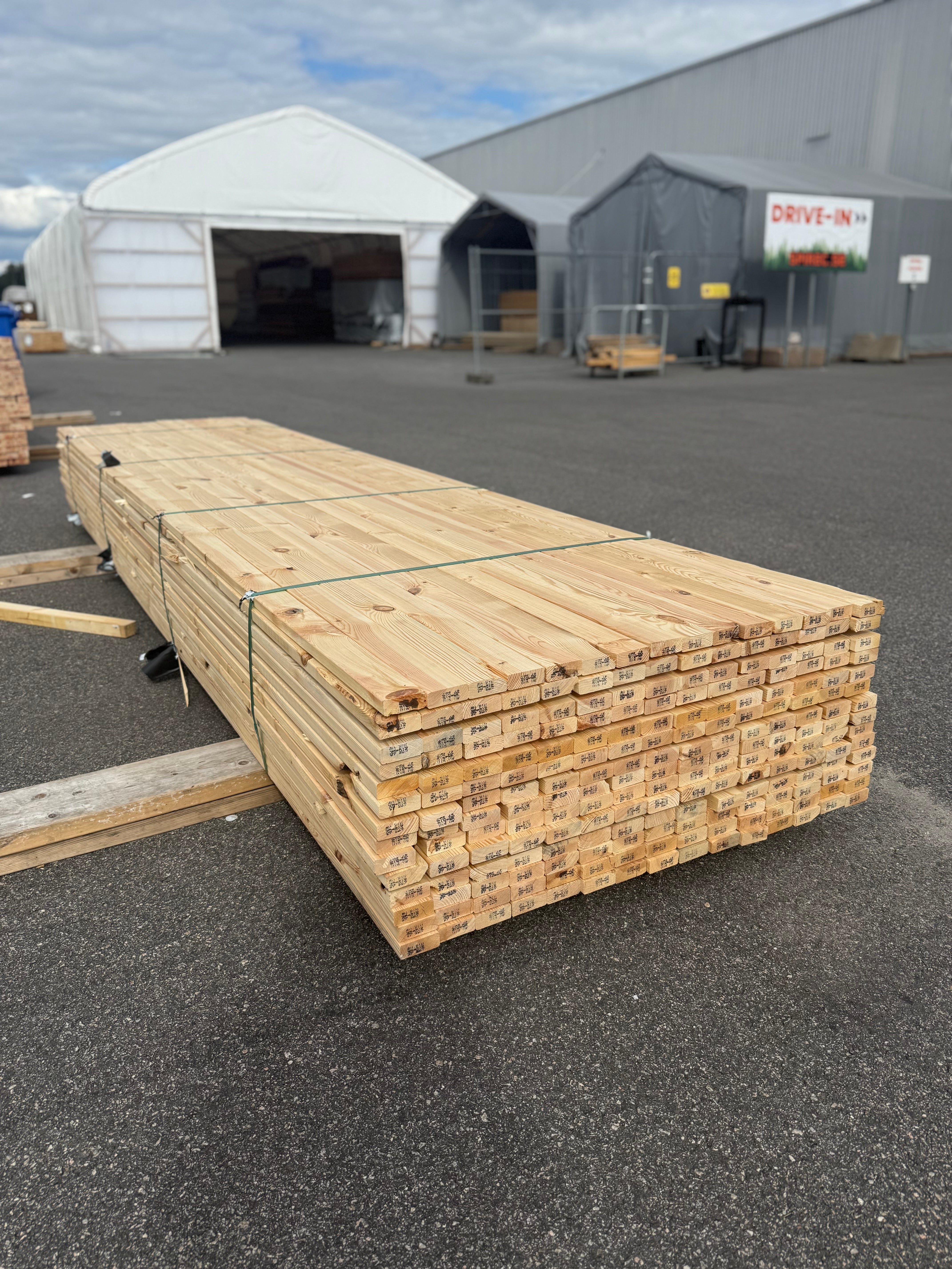 Paket 28x70mm, 4.20m 210st furu