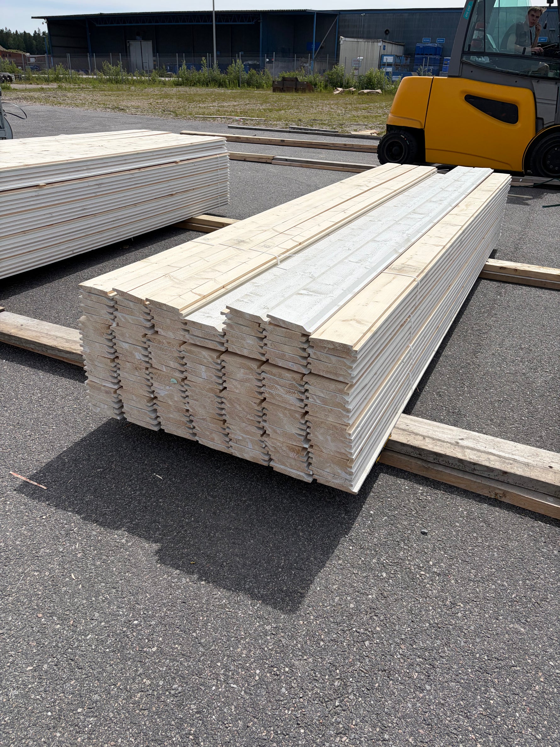 Paket Ytterpanel Enkelfas Halvspont 22x145mm, 140st 3.60m Grundmålad