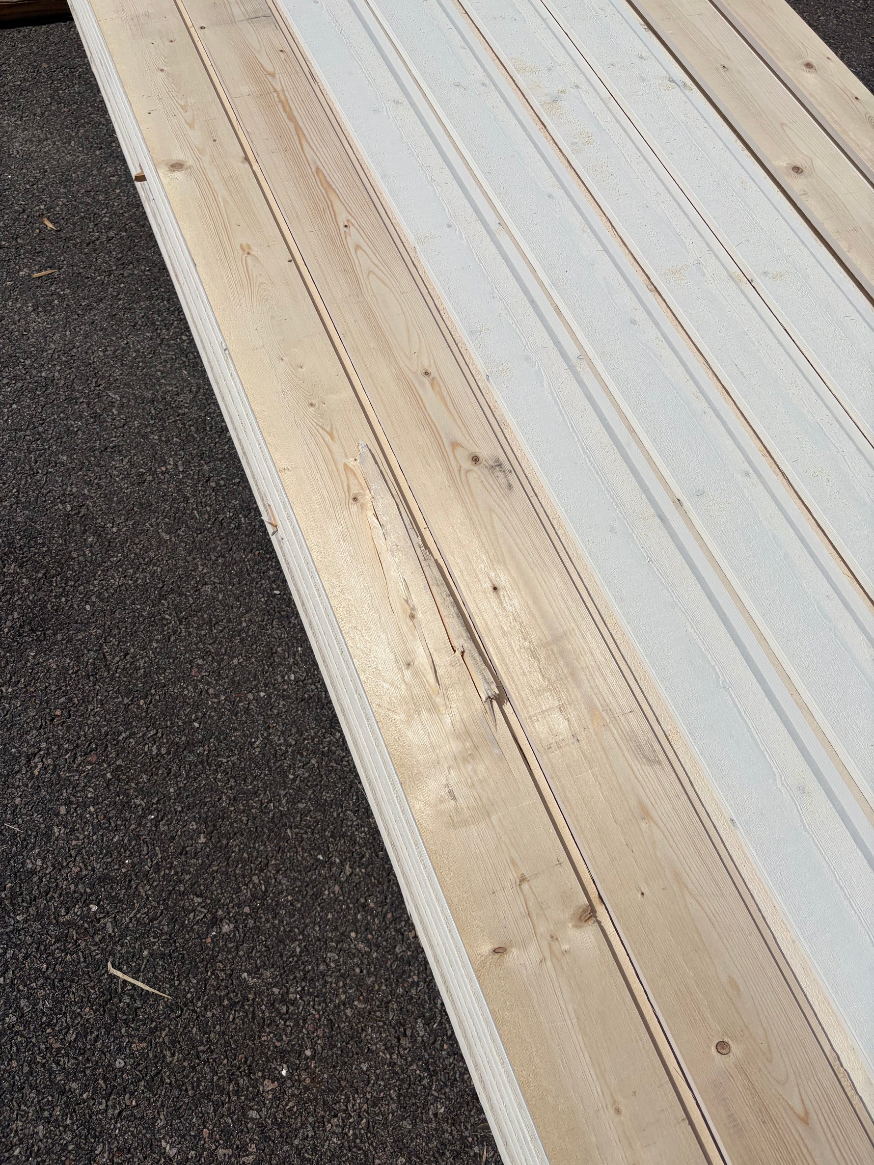 Paket Ytterpanel Enkelfas Halvspont 22x120mm, 134st 5.10m Grundmålade