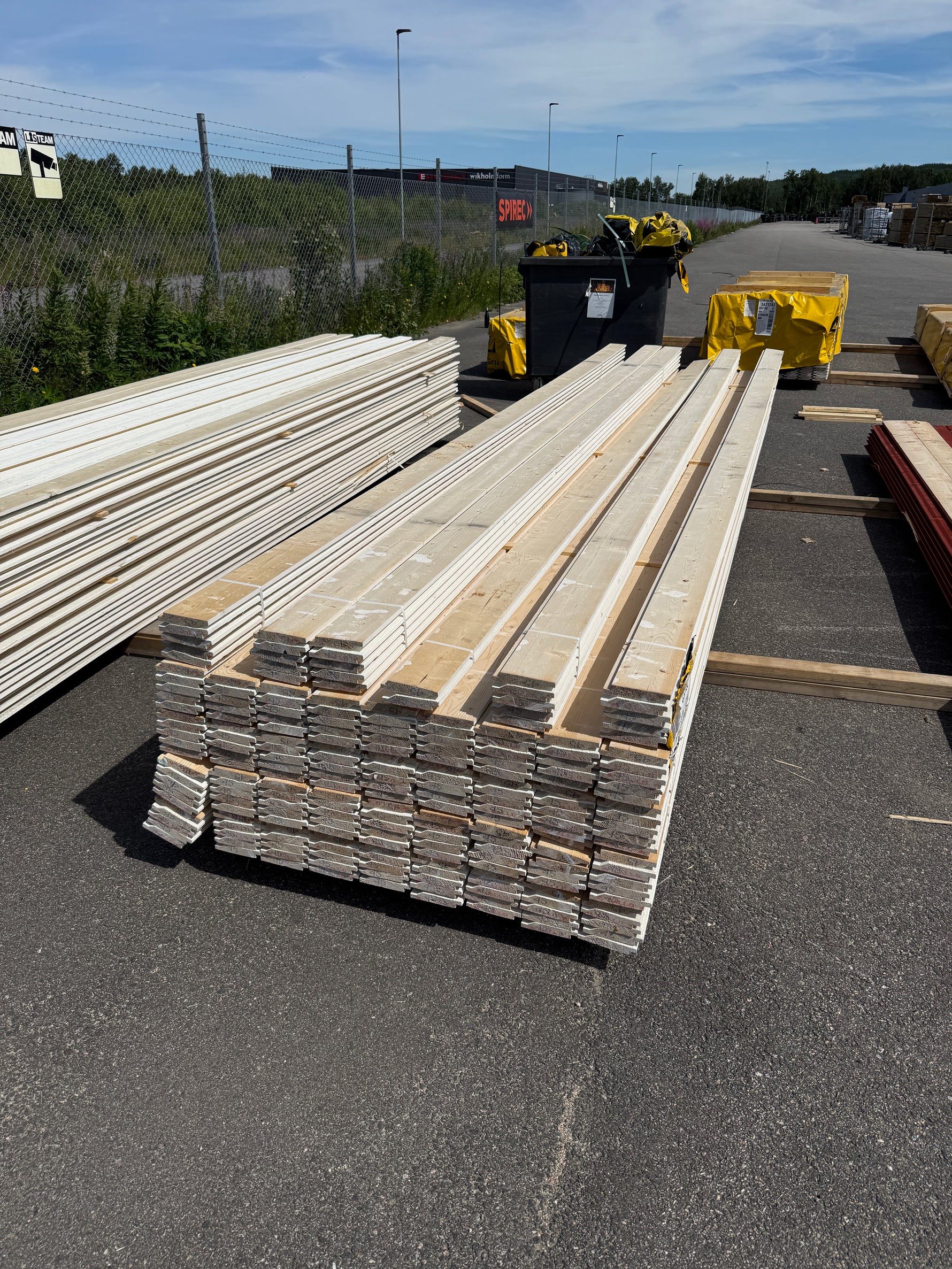 Paket Ytterpanel Enkelfas Halvspont 22x120mm, 207st 4.50m Grundmålad