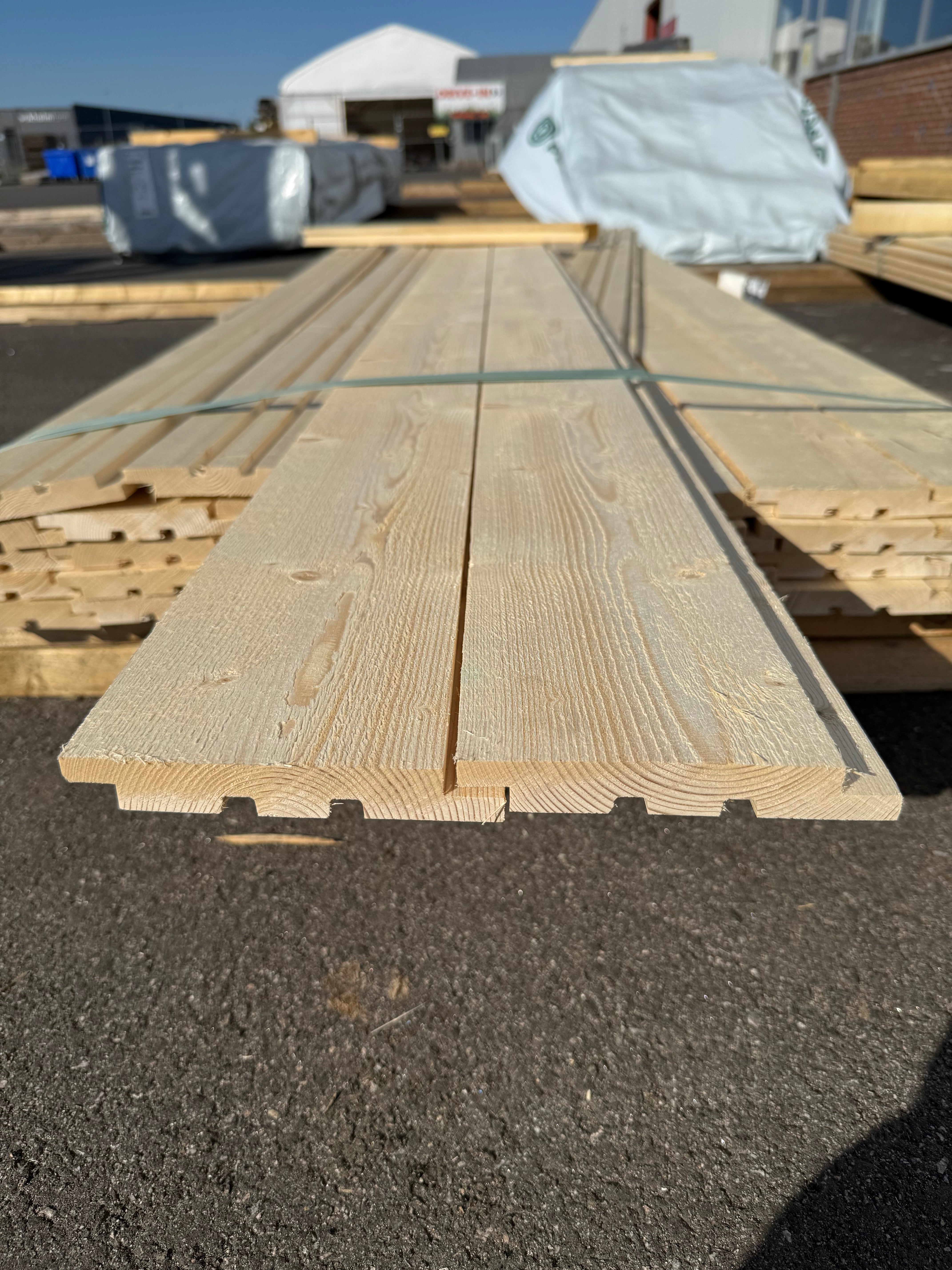 Paket Ytterpanel 21x144 2495mm 33st