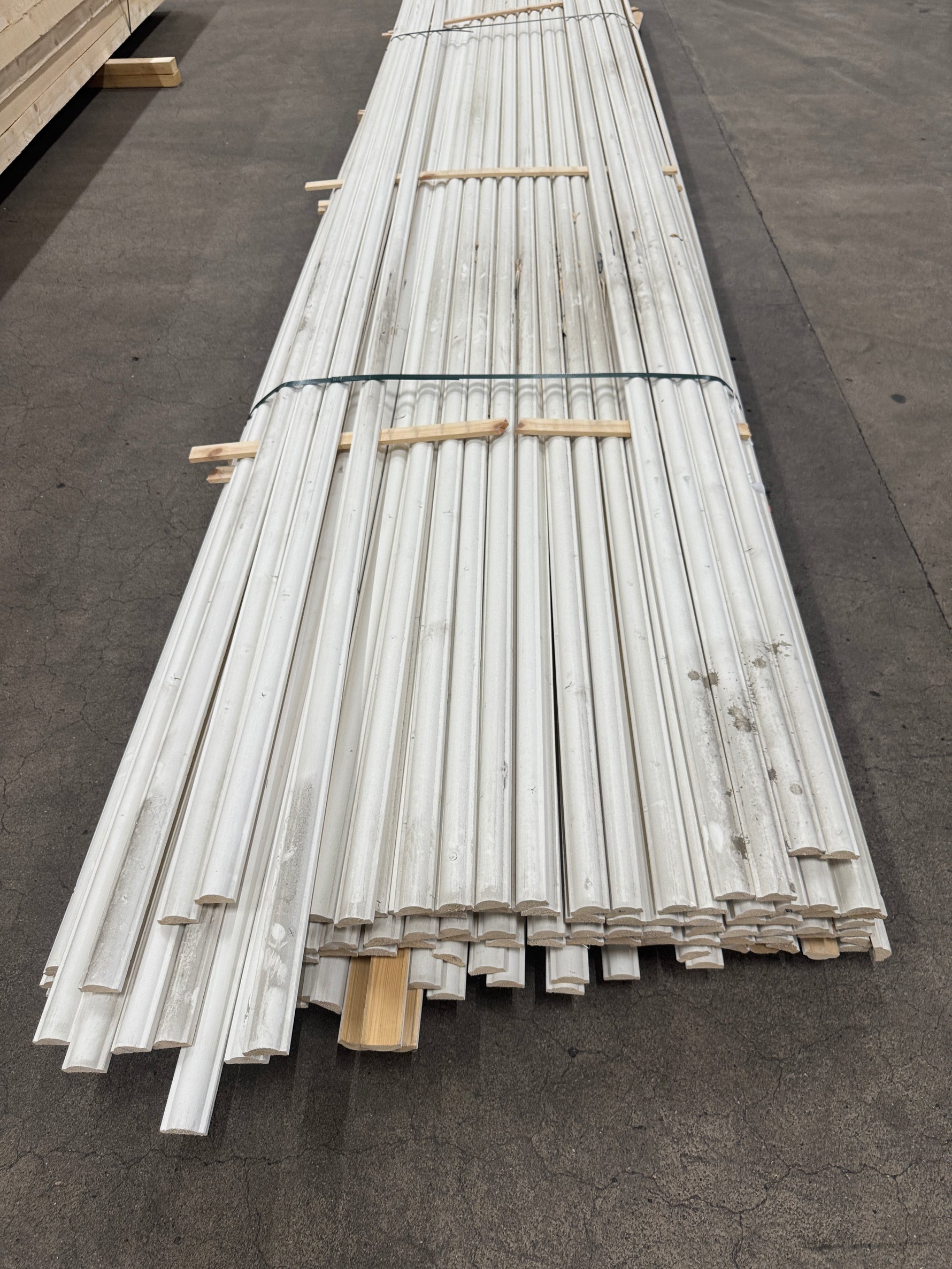 Paket Hattläkt Vitmålad 22x45mm 4,50m – 120 st