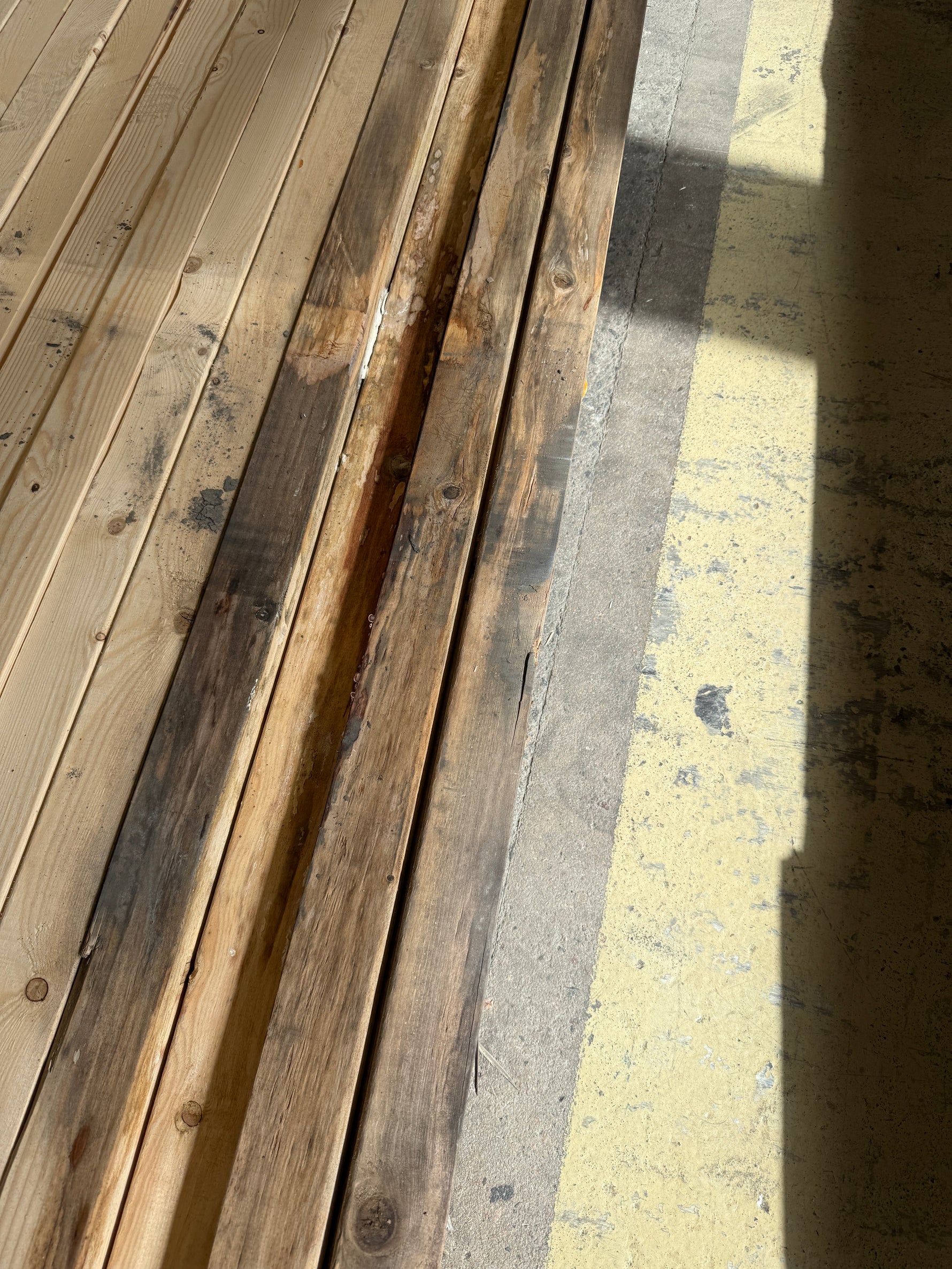 Paket Ändspontat Regel 34x70mm, 70st 4,50m- Fuktskadad