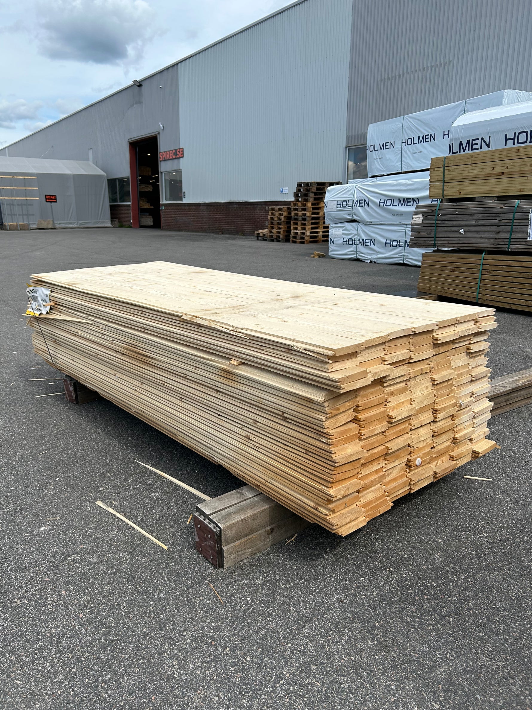 Paket Falsad Spårpanel 22x145mm- 2,50m 175 st Obehandlad