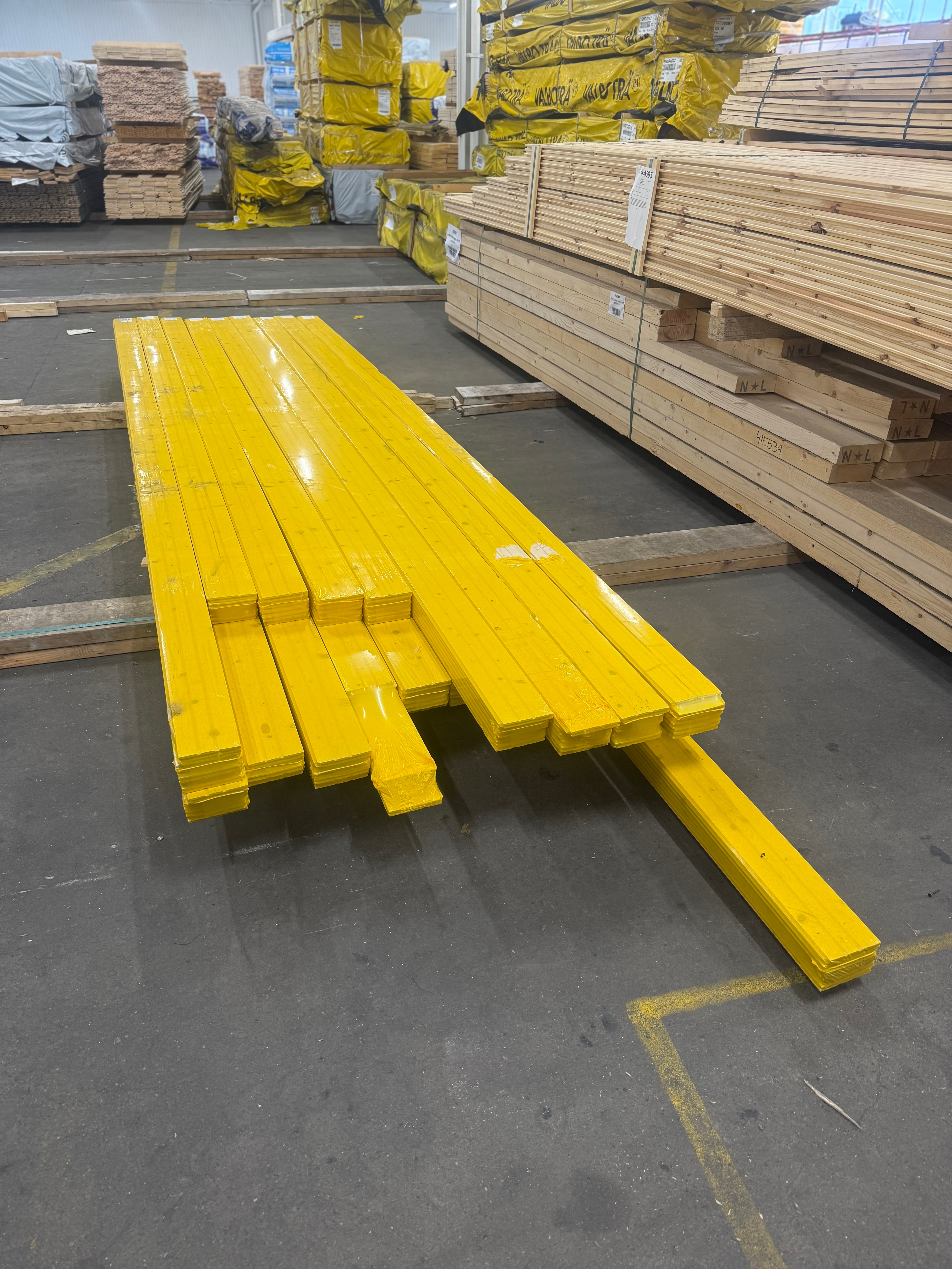 Paket Springpanel Finsågad Vitmålad Gran 14x120mm