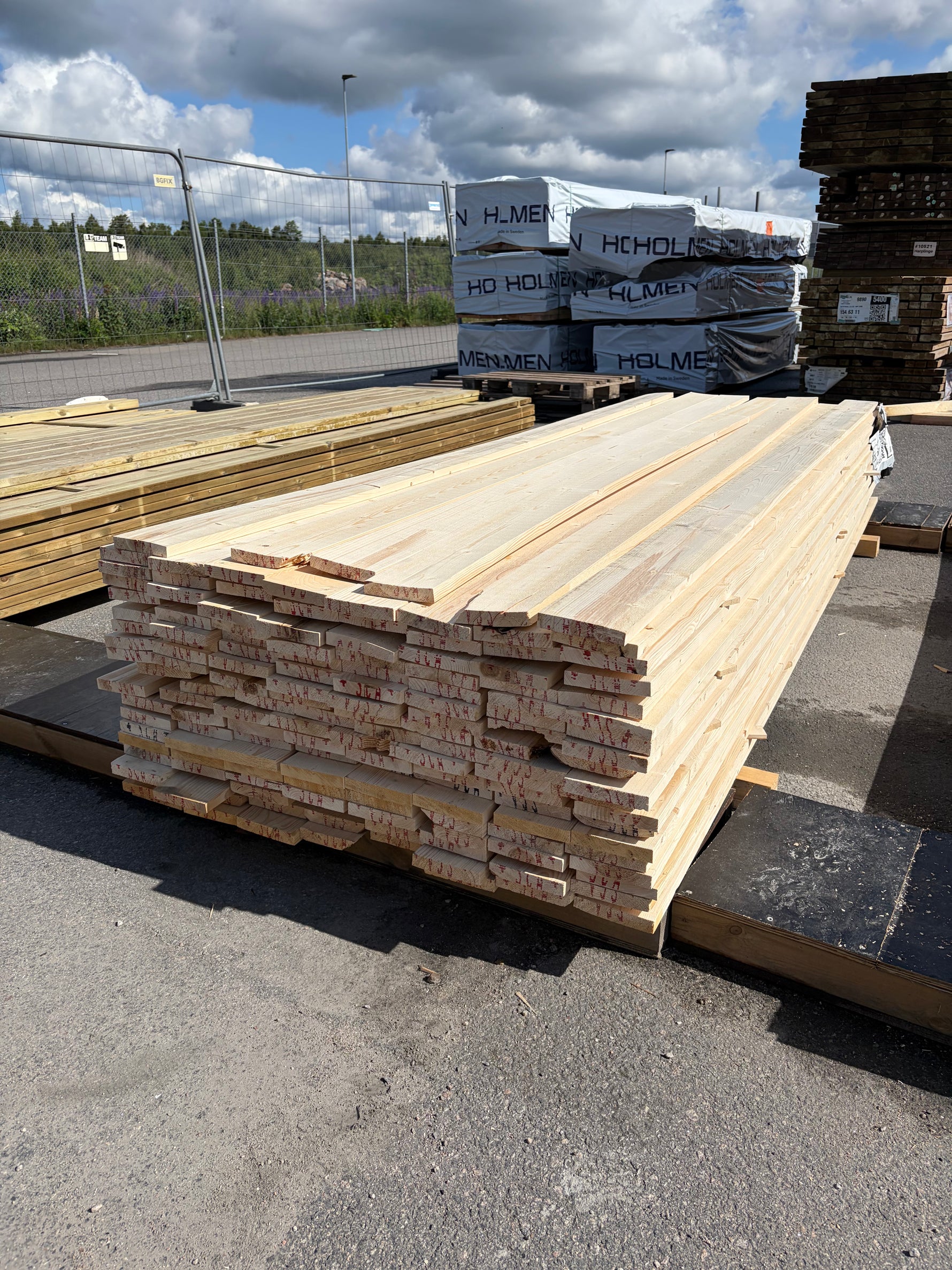Paket Finsågade Brädor 22x120mm, 136st 3,00m (Andra sortering)