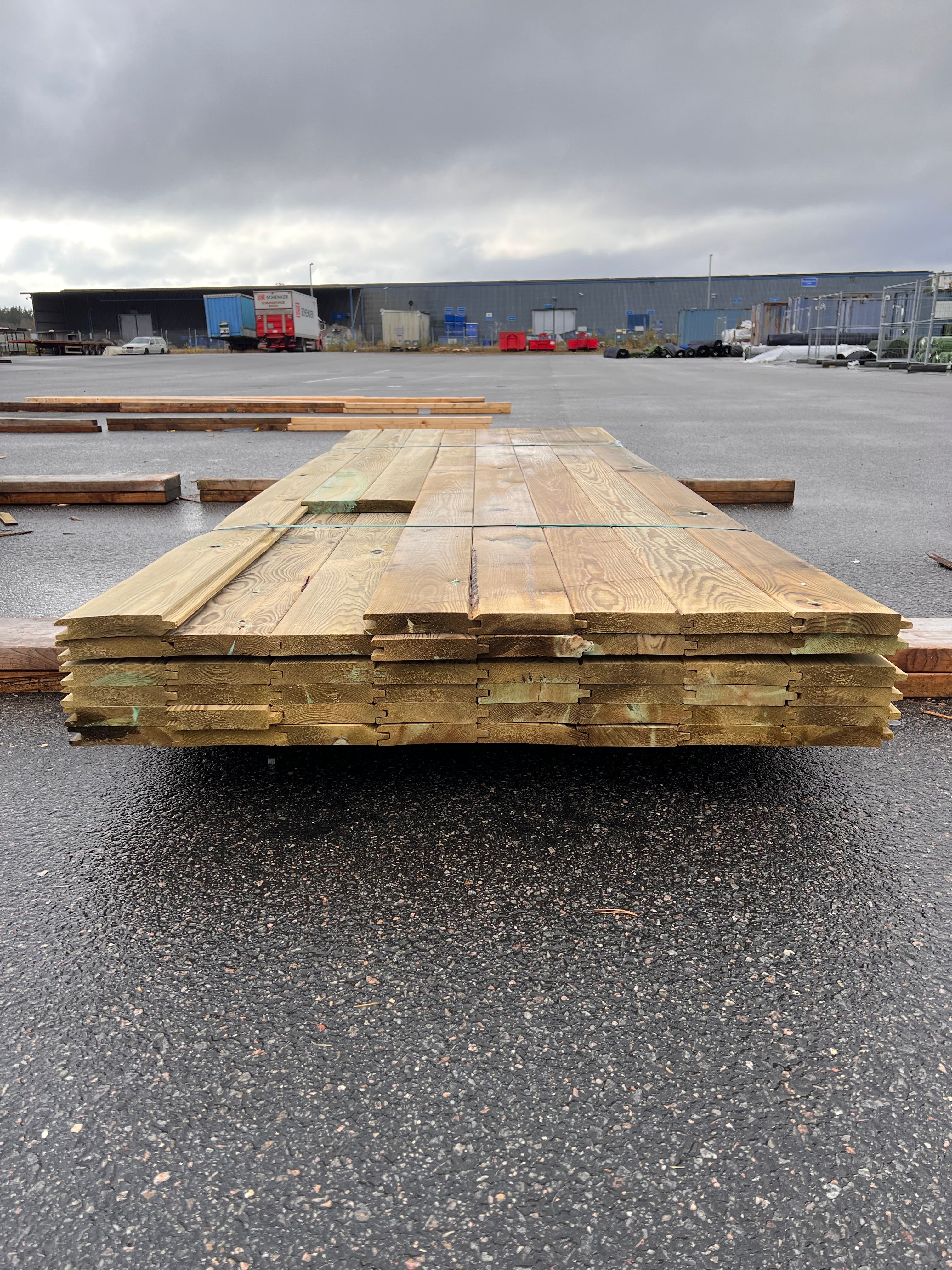 Paket Spontad Panel Tryckimpregnerad 28x145mm – 48 st (3,0 m, Furu, B-sort)