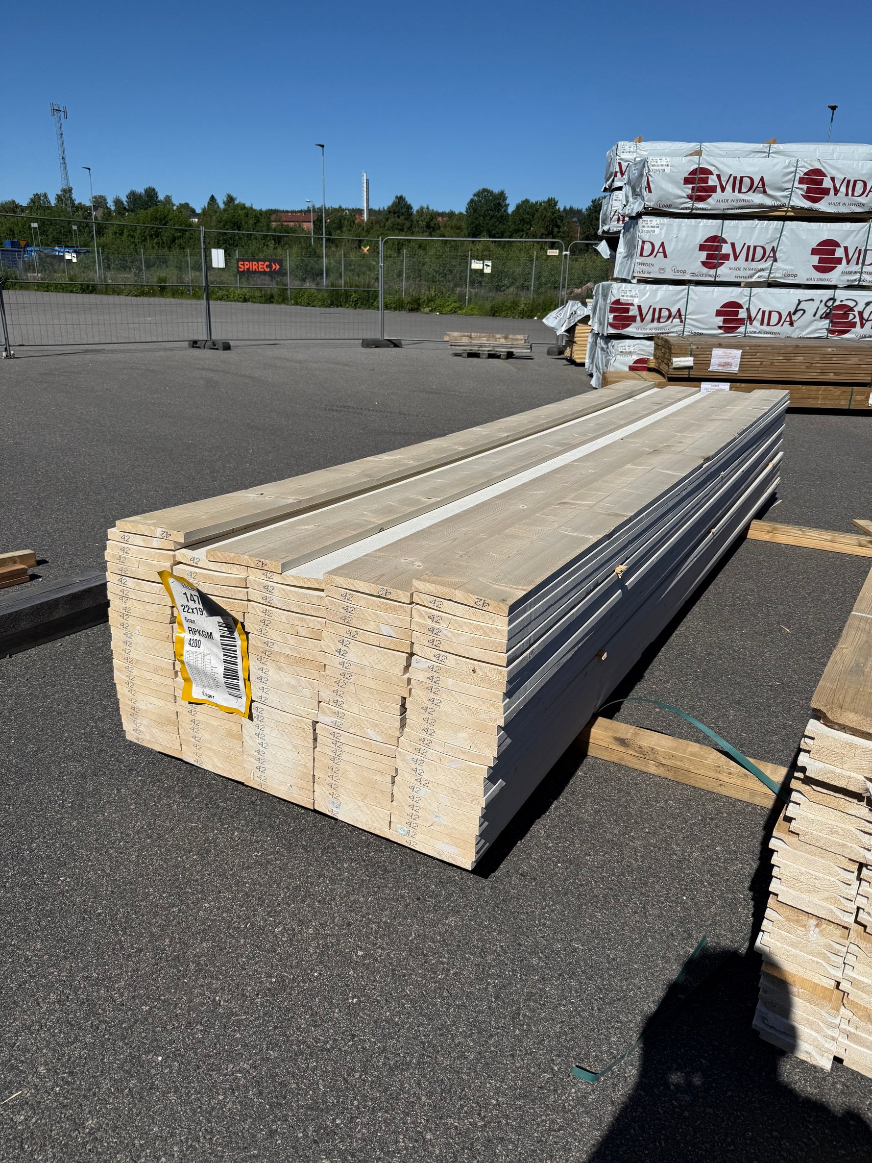Paket Finsågade Brädor 22x195mm 4.20m 121st Grundmålad
