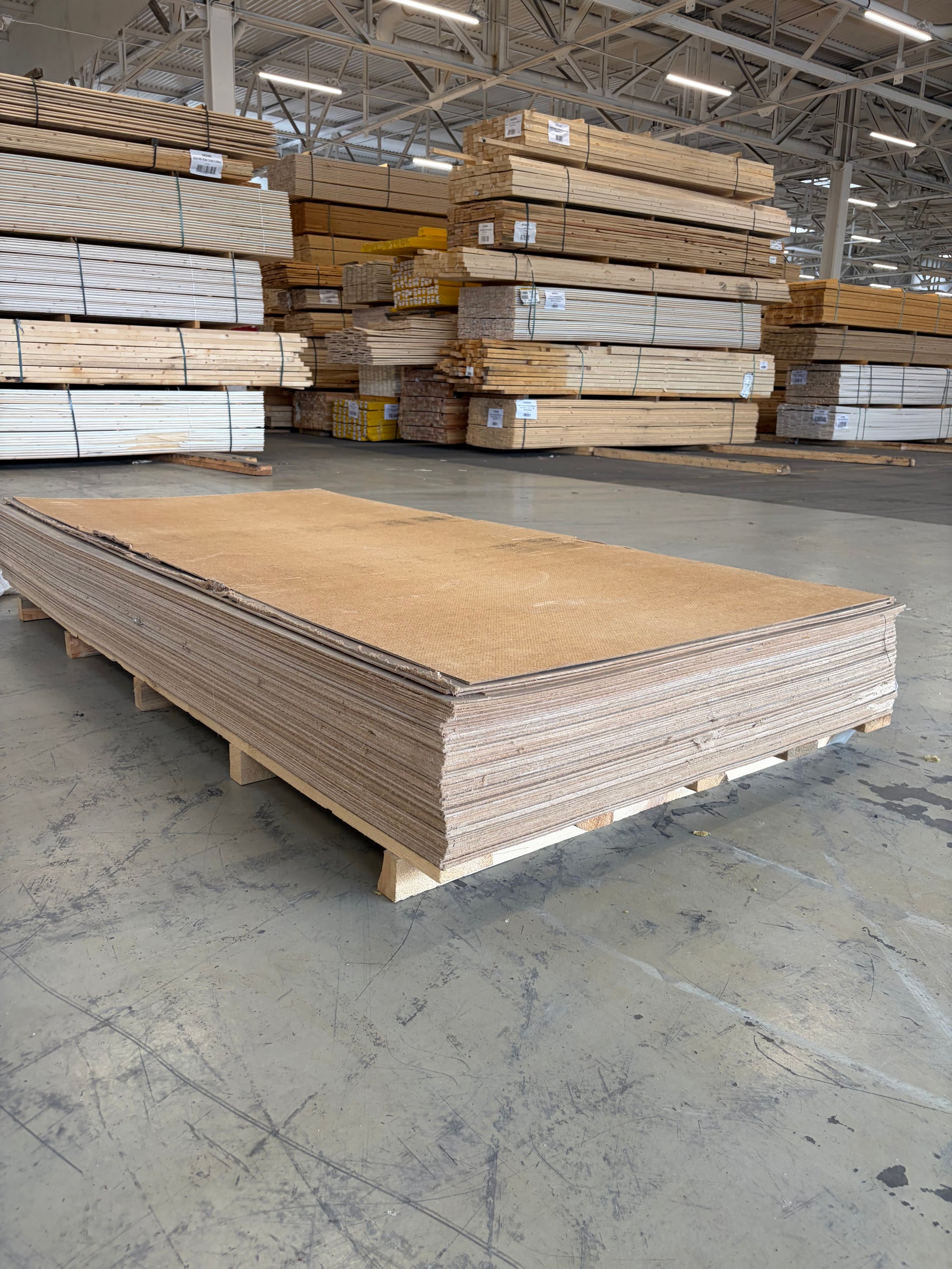 Pall Masonitskivor 2440x1220x3mm – ca 80st