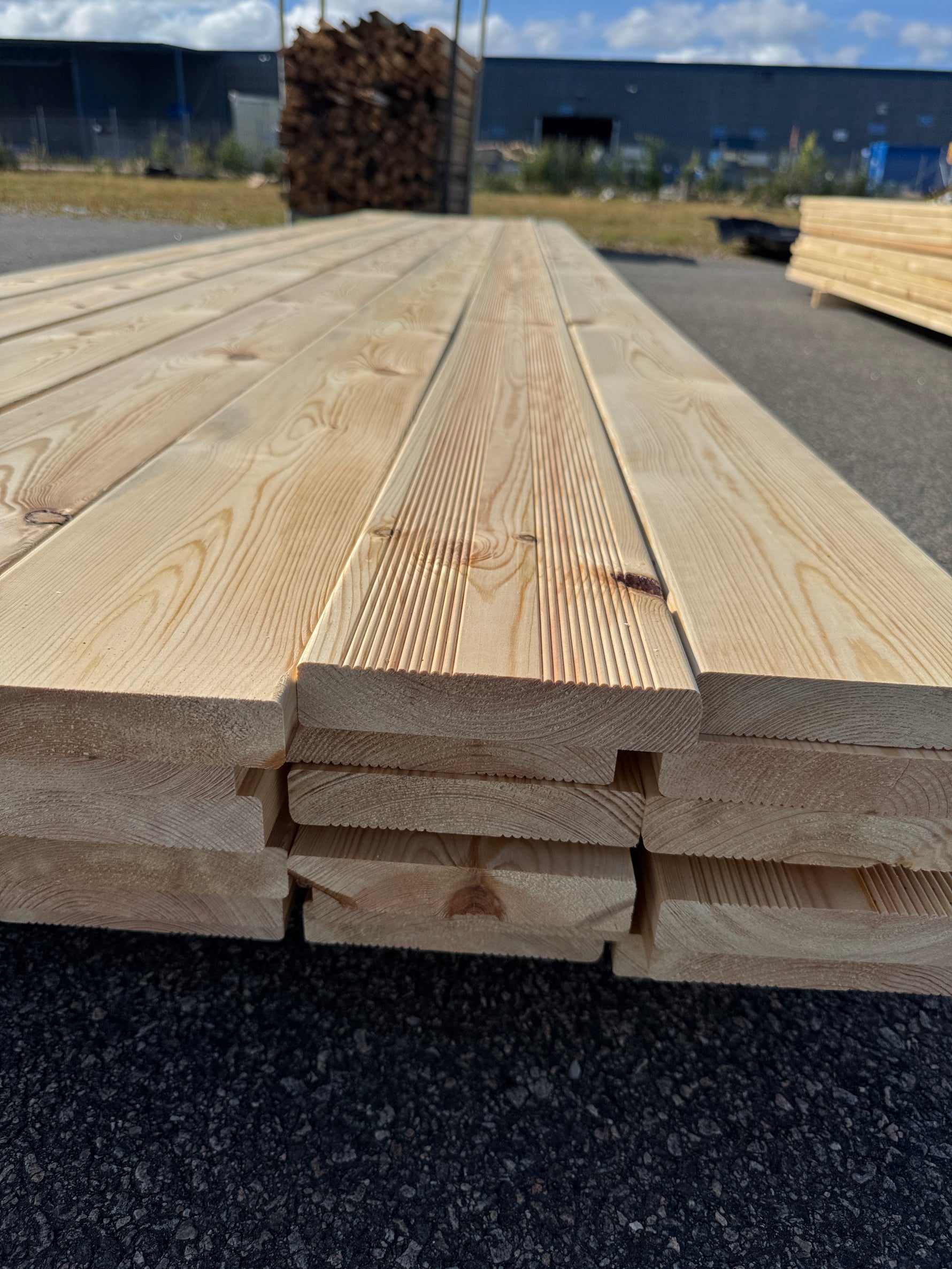 Paket Rillad 28x145 – 42st – 4.80 m – ANDRASORTERING