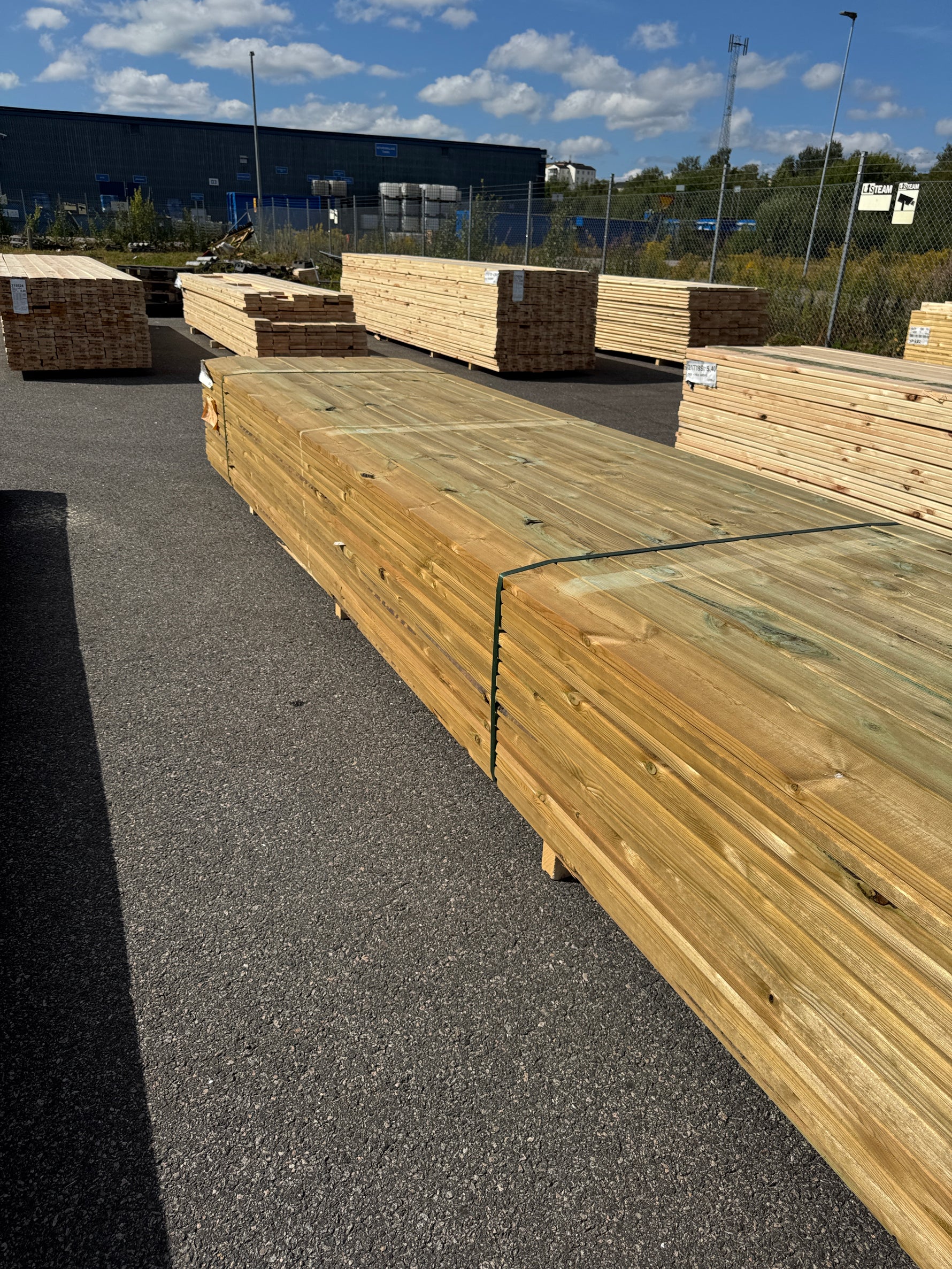 Paket Slät Trall 28x120 – 144st – 5.40 m – NTR AB – ANDRASORTERING