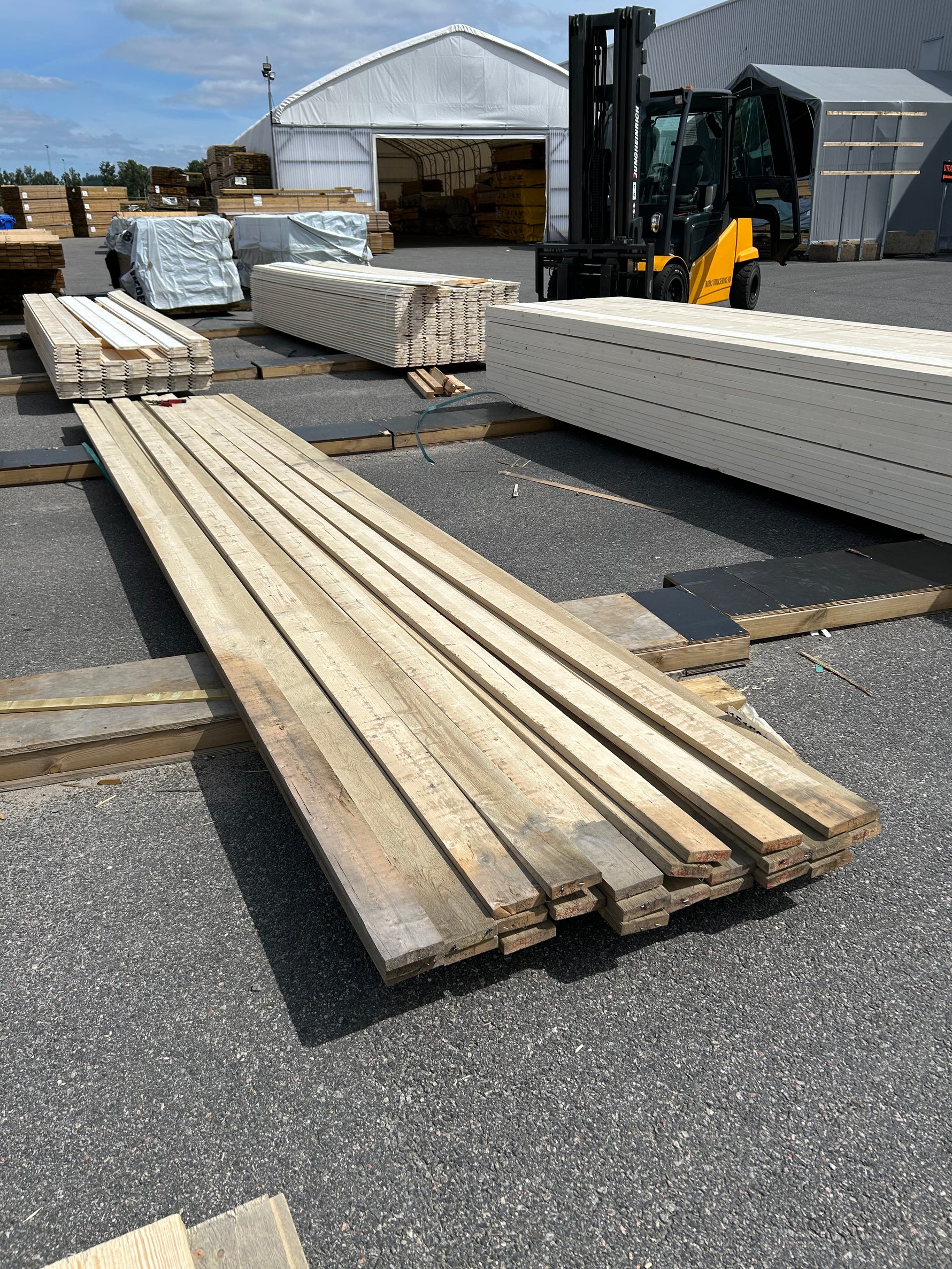 Paket Finsågade Brädor 22x95mm 5,10–5,40m 26st